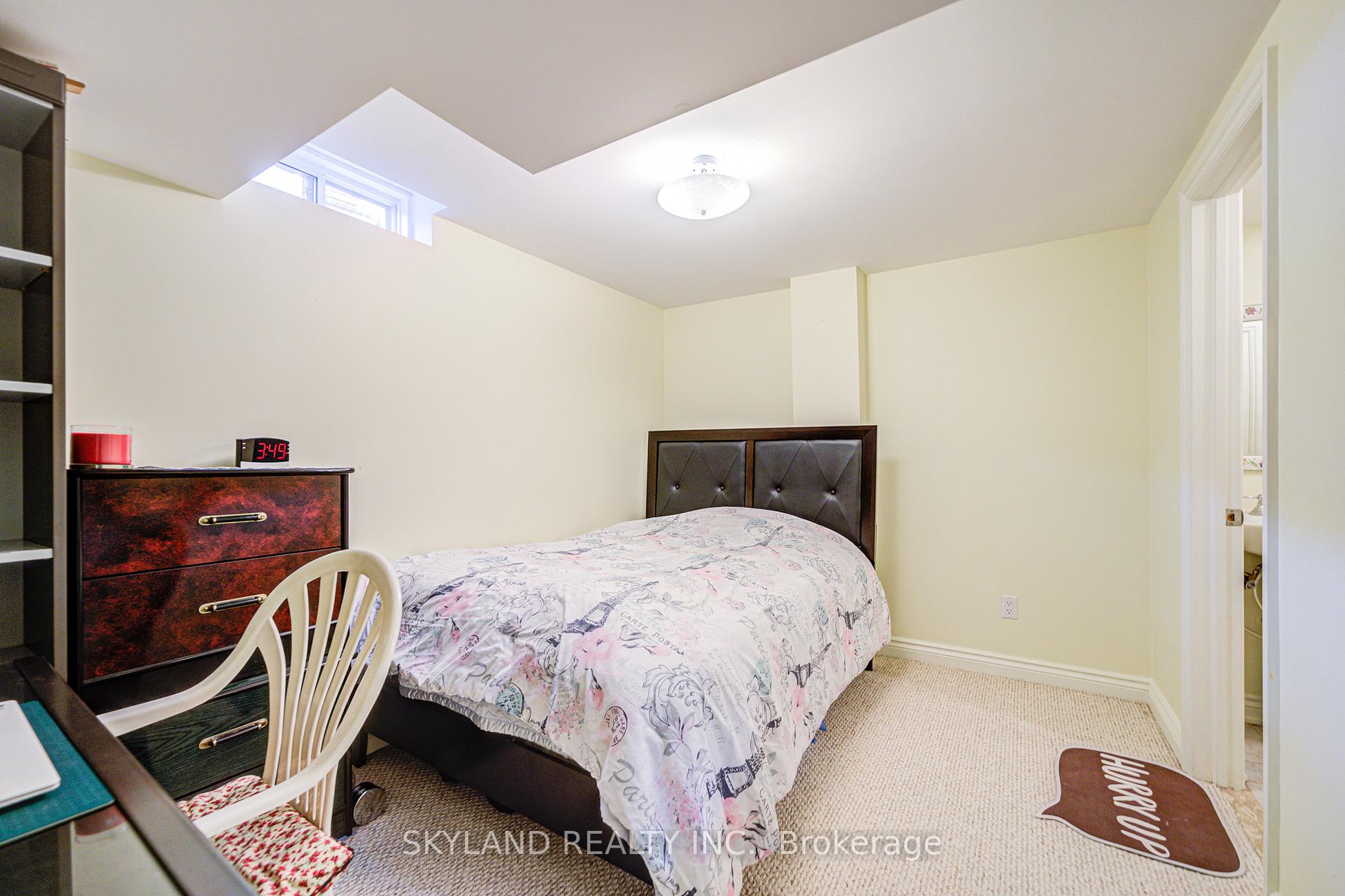 Photo 39 of 18 Bentoak Crescent, Vaughan, Patterson — HOMEH