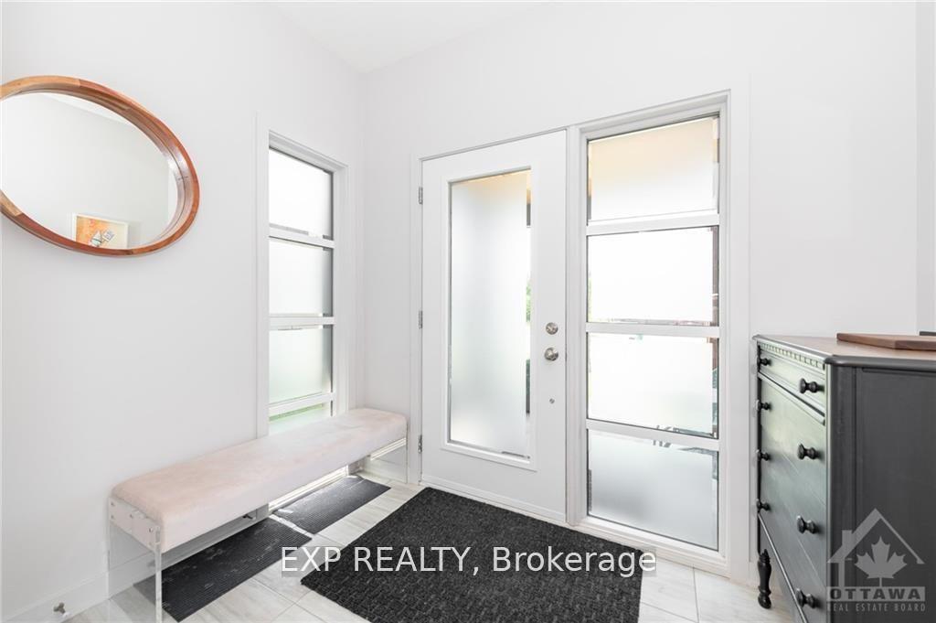 Photo 3 of 973 Ralph Hennessy Avenue, Ottawa, Riverside South/Gloucester Glen — HOMEH