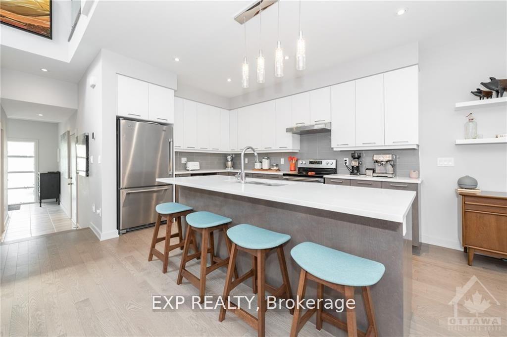 Photo 4 of 973 Ralph Hennessy Avenue, Ottawa, Riverside South/Gloucester Glen — HOMEH