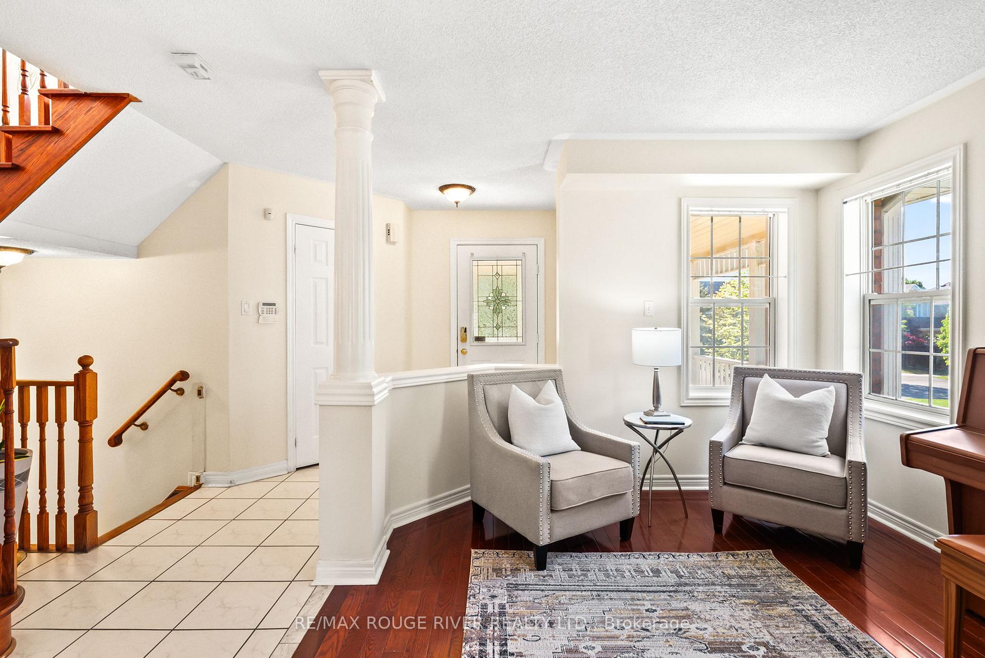Photo 3 of 104 Willowbrook Drive, Whitby, Pringle Creek — HOMEH