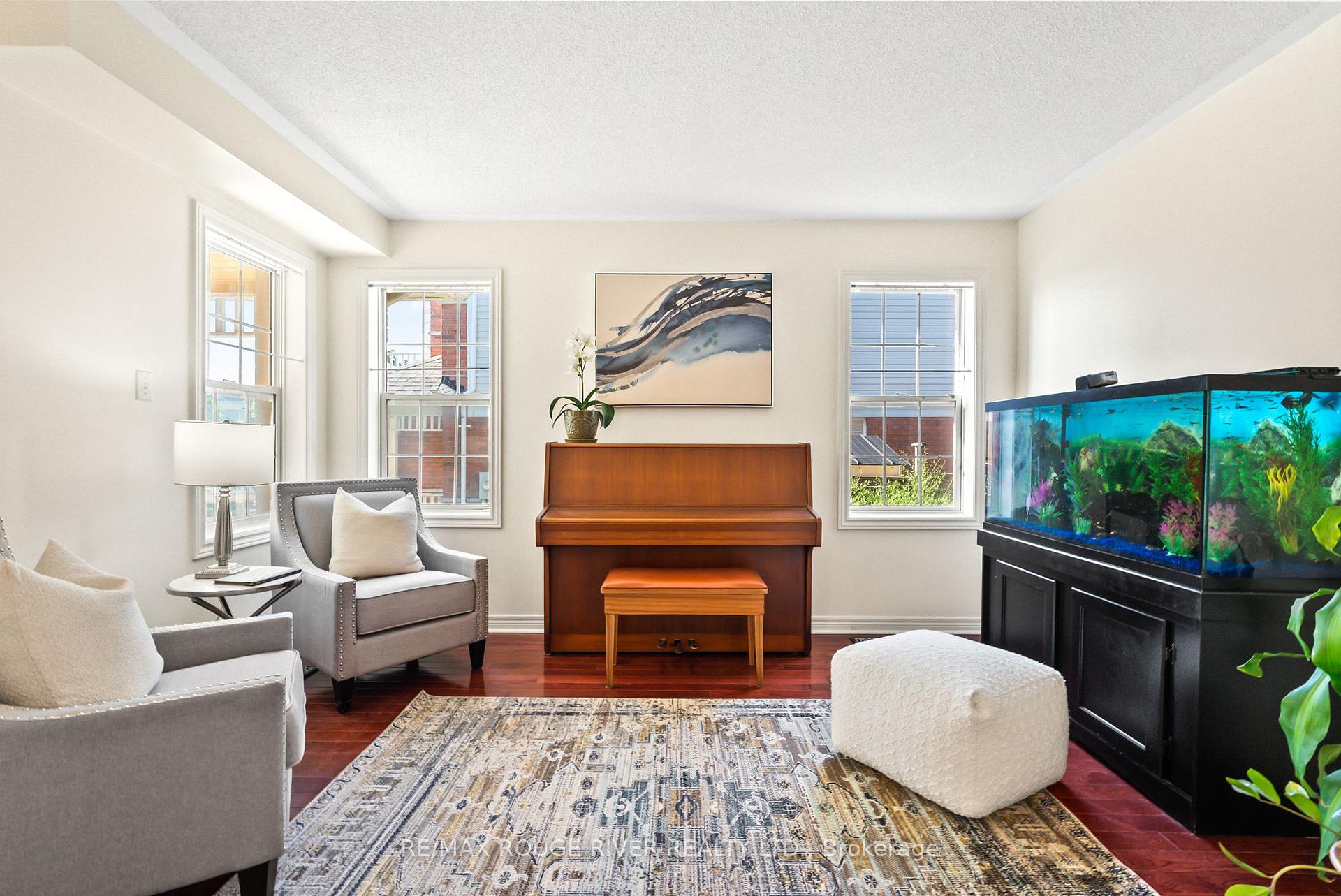 Photo 4 of 104 Willowbrook Drive, Whitby, Pringle Creek — HOMEH