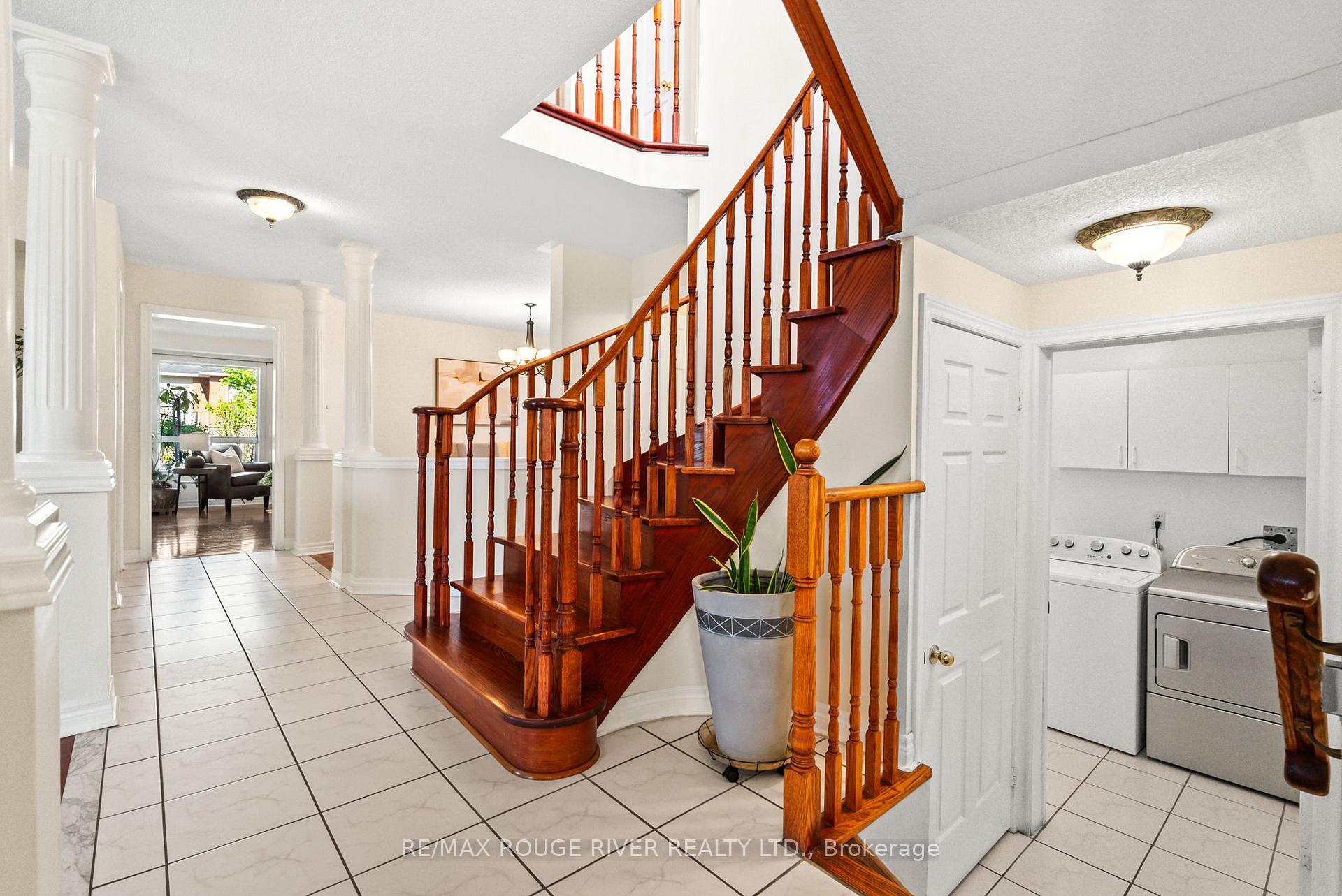 Photo 7 of 104 Willowbrook Drive, Whitby, Pringle Creek — HOMEH