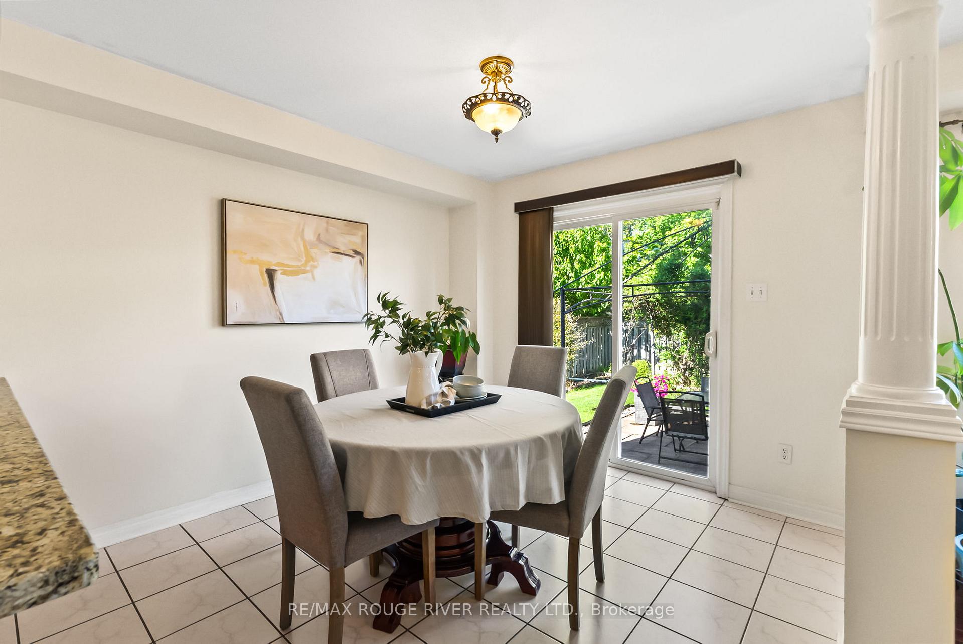 Photo 18 of 104 Willowbrook Drive, Whitby, Pringle Creek — HOMEH