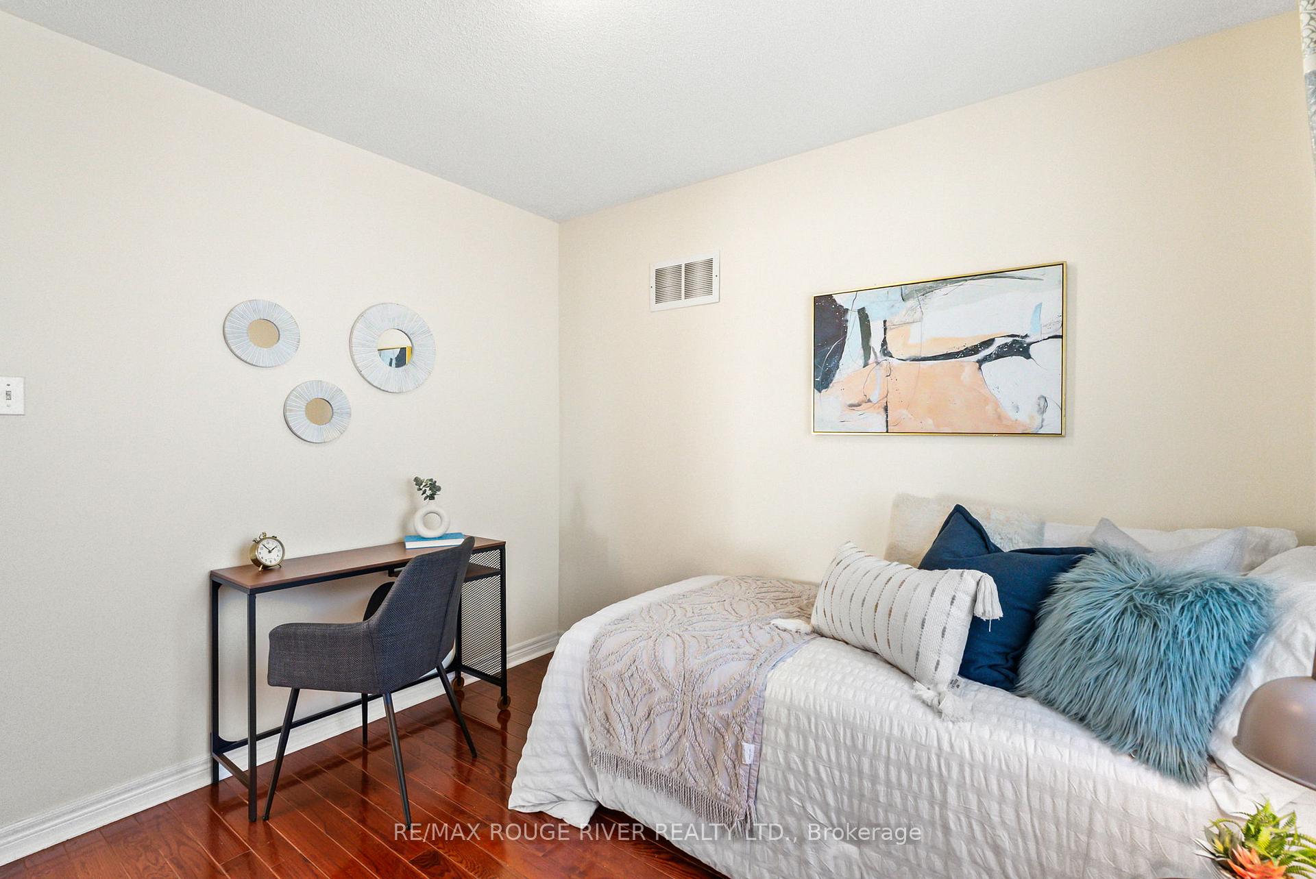 Photo 38 of 104 Willowbrook Drive, Whitby, Pringle Creek — HOMEH