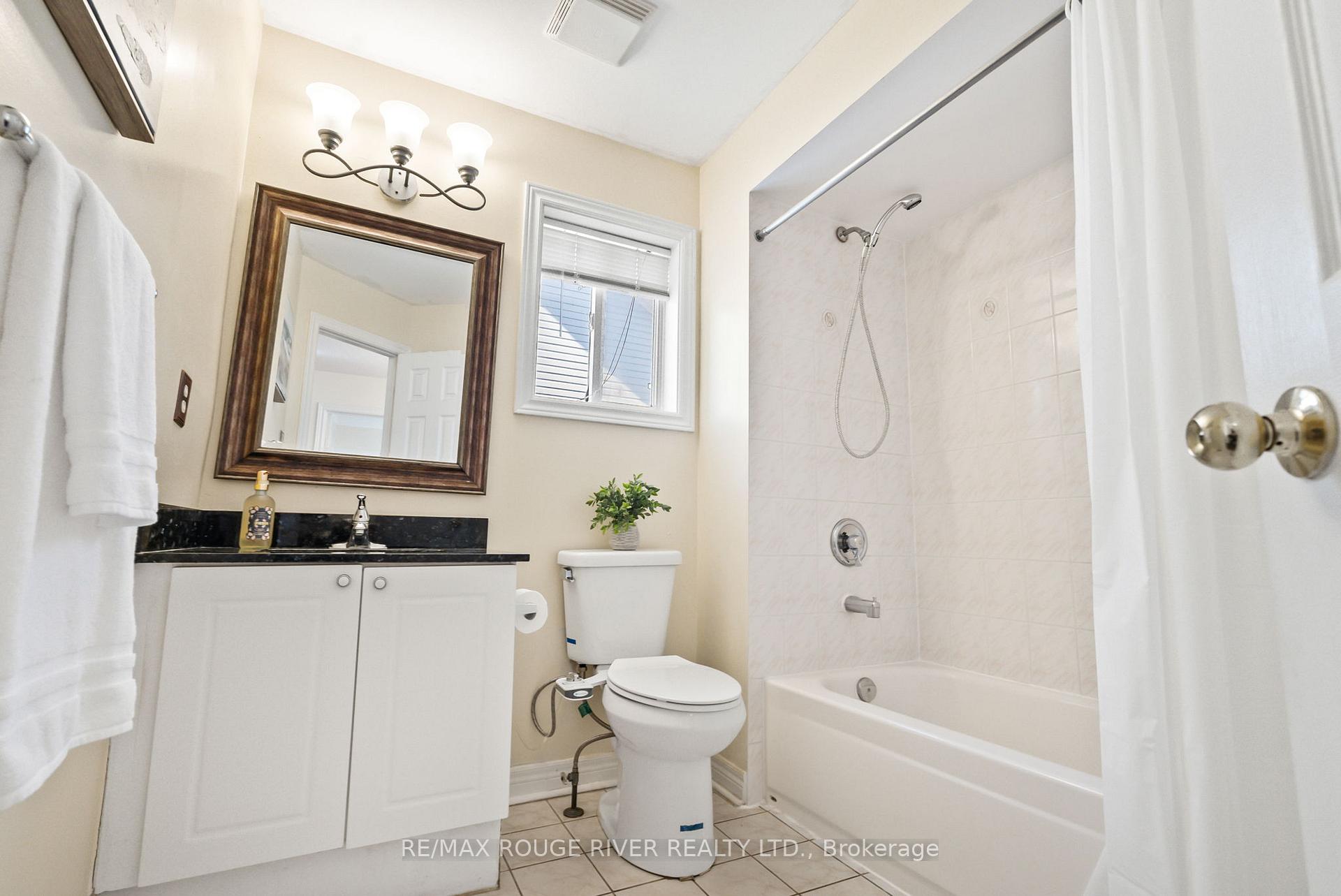 Photo 39 of 104 Willowbrook Drive, Whitby, Pringle Creek — HOMEH