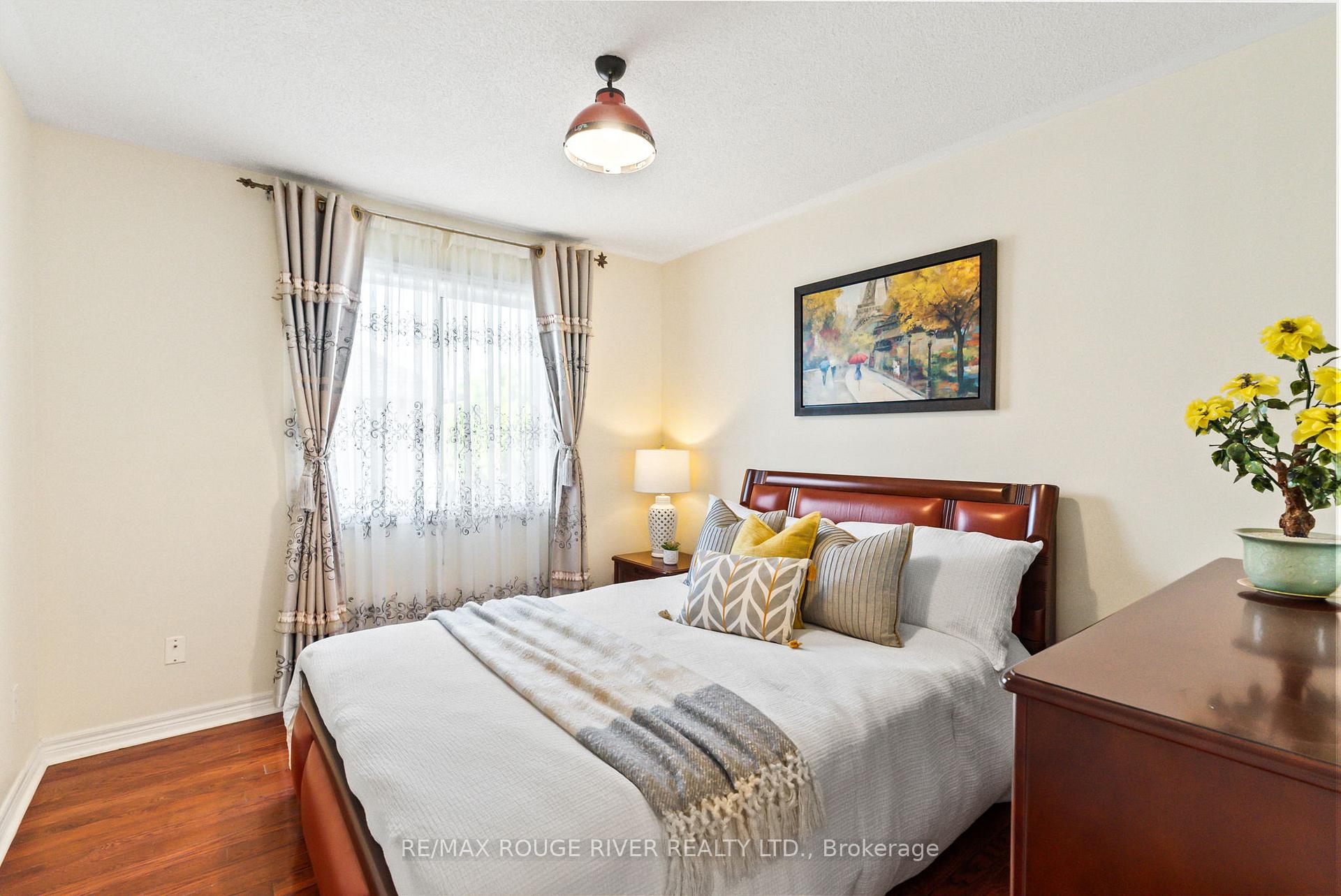 Photo 40 of 104 Willowbrook Drive, Whitby, Pringle Creek — HOMEH