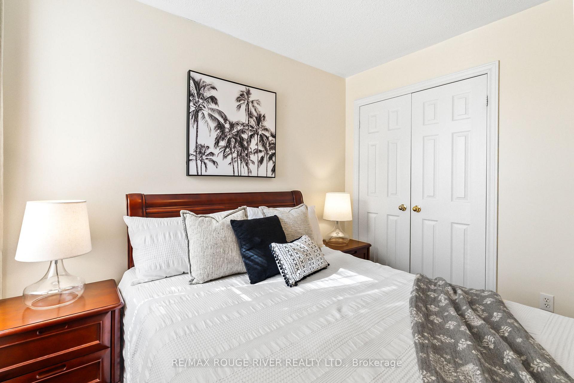 Photo 43 of 104 Willowbrook Drive, Whitby, Pringle Creek — HOMEH