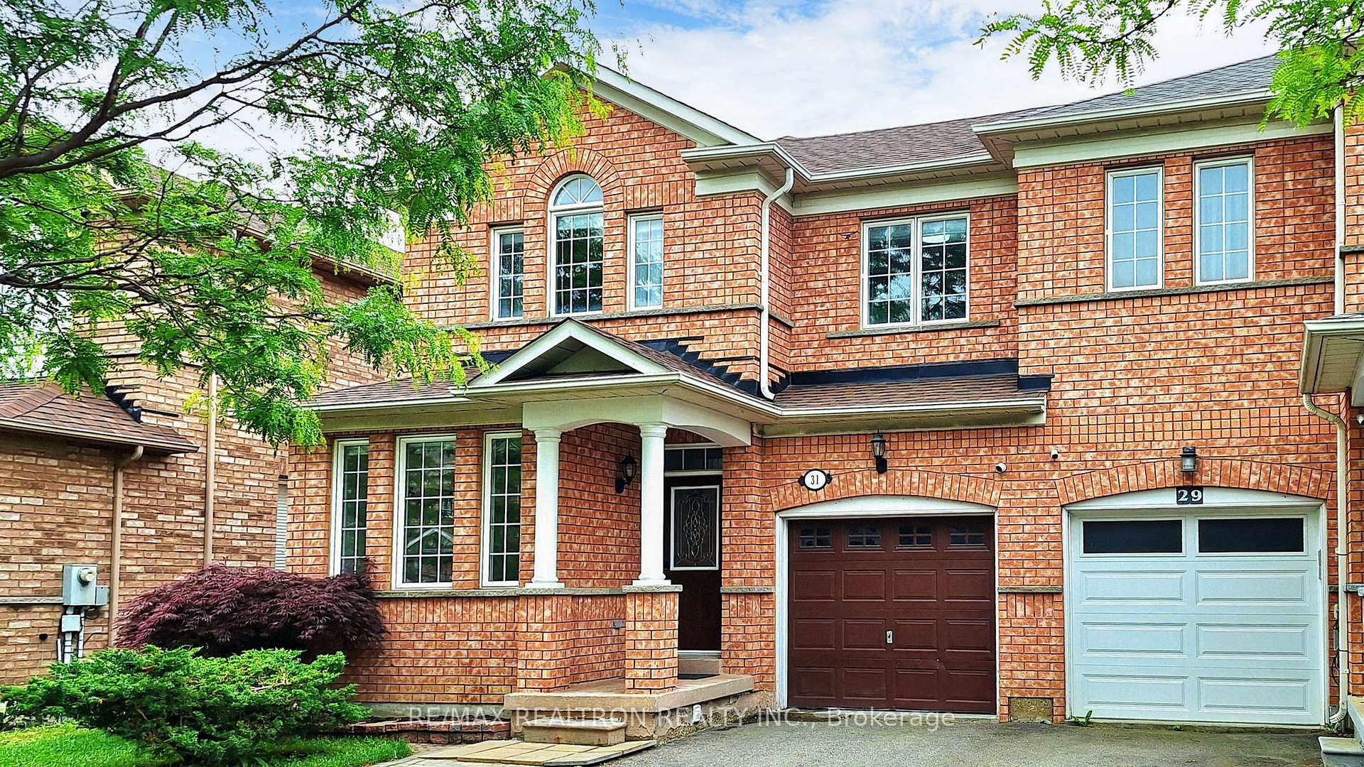 Photo 4 of 31 Sedgeway Heights, Vaughan, Vellore Village — HOMEH
