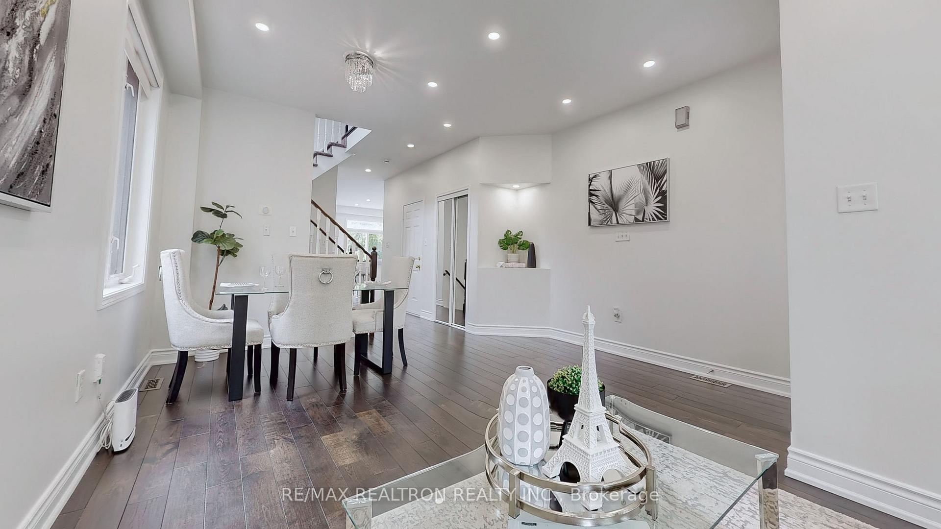 Photo 9 of 31 Sedgeway Heights, Vaughan, Vellore Village — HOMEH