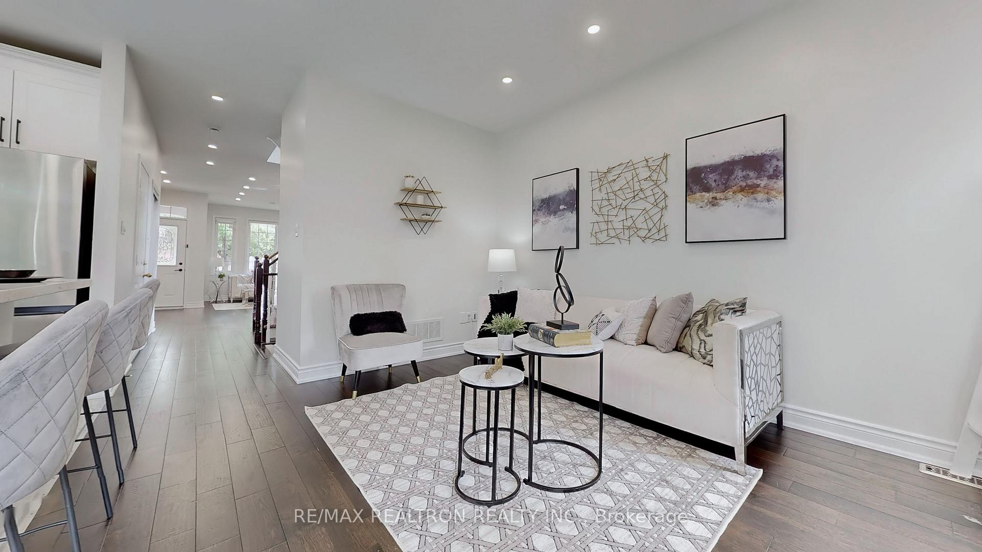 Photo 12 of 31 Sedgeway Heights, Vaughan, Vellore Village — HOMEH
