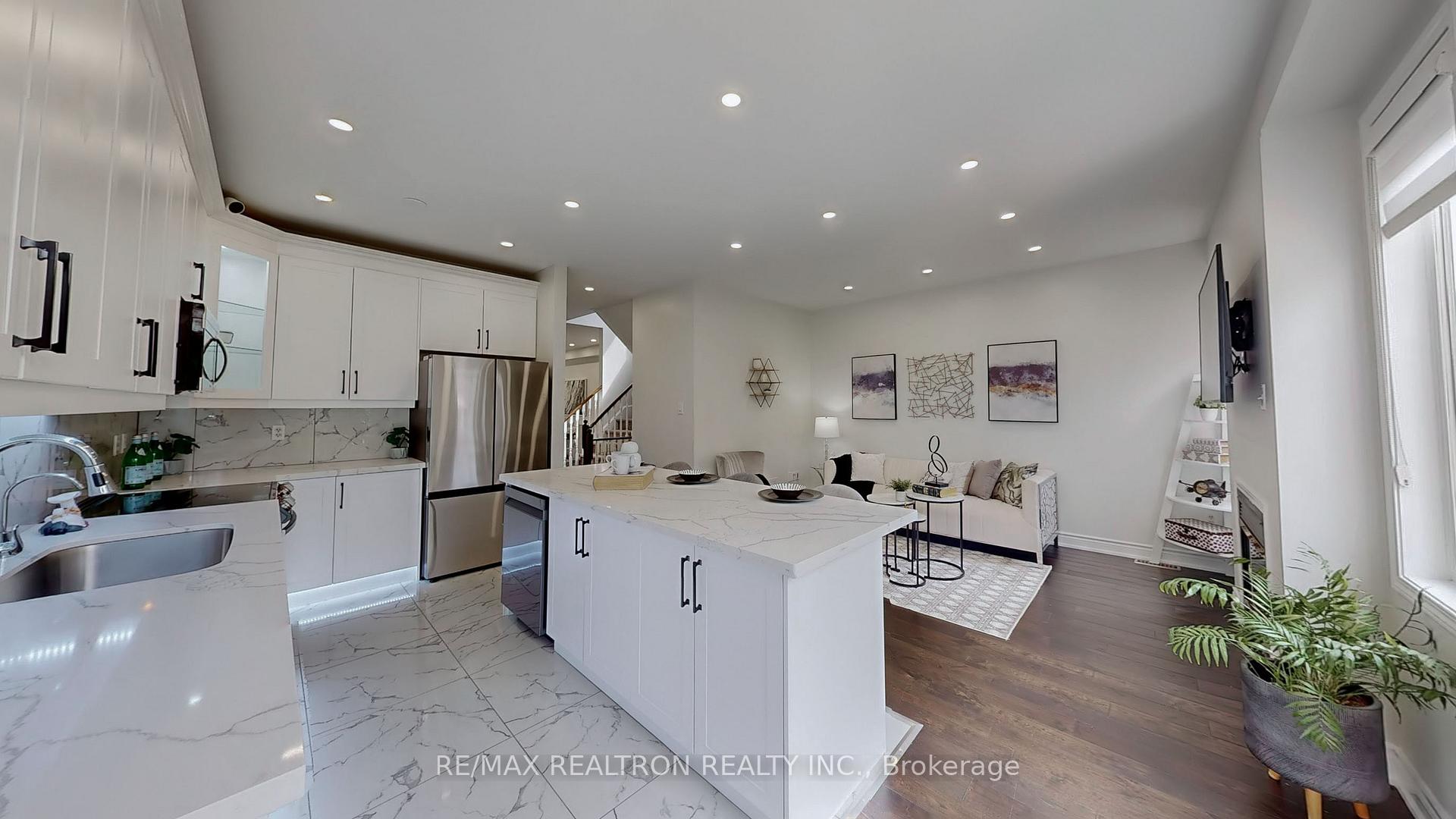 Photo 13 of 31 Sedgeway Heights, Vaughan, Vellore Village — HOMEH