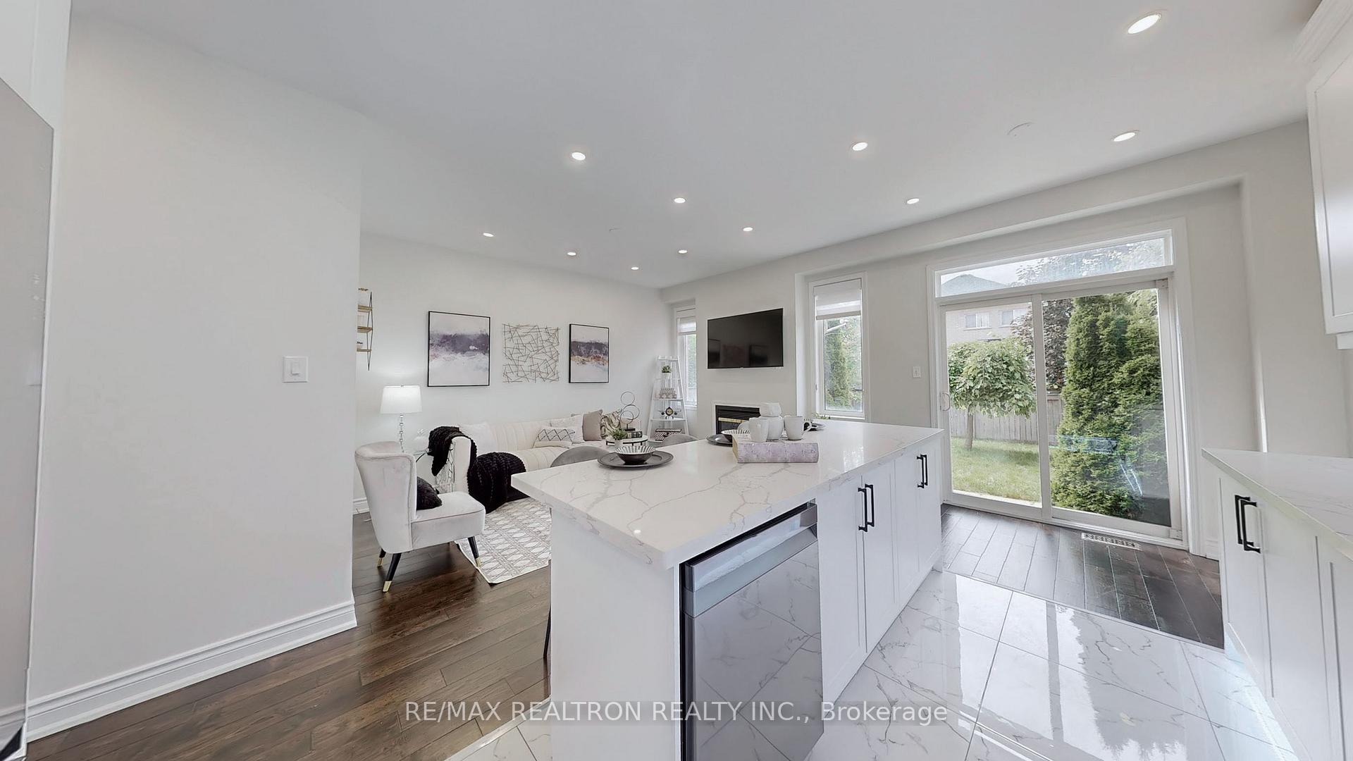 Photo 14 of 31 Sedgeway Heights, Vaughan, Vellore Village — HOMEH