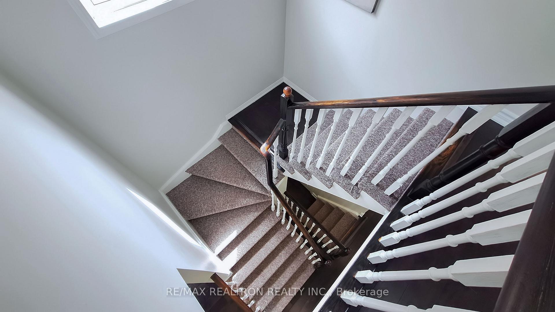 Photo 18 of 31 Sedgeway Heights, Vaughan, Vellore Village — HOMEH