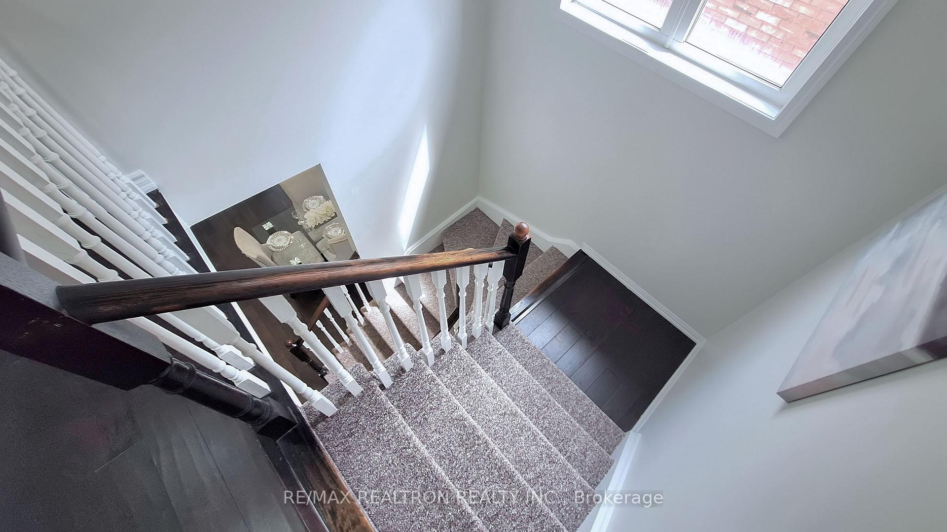 Photo 19 of 31 Sedgeway Heights, Vaughan, Vellore Village — HOMEH