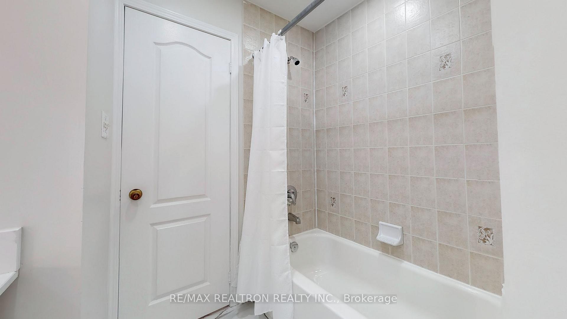 Photo 33 of 31 Sedgeway Heights, Vaughan, Vellore Village — HOMEH