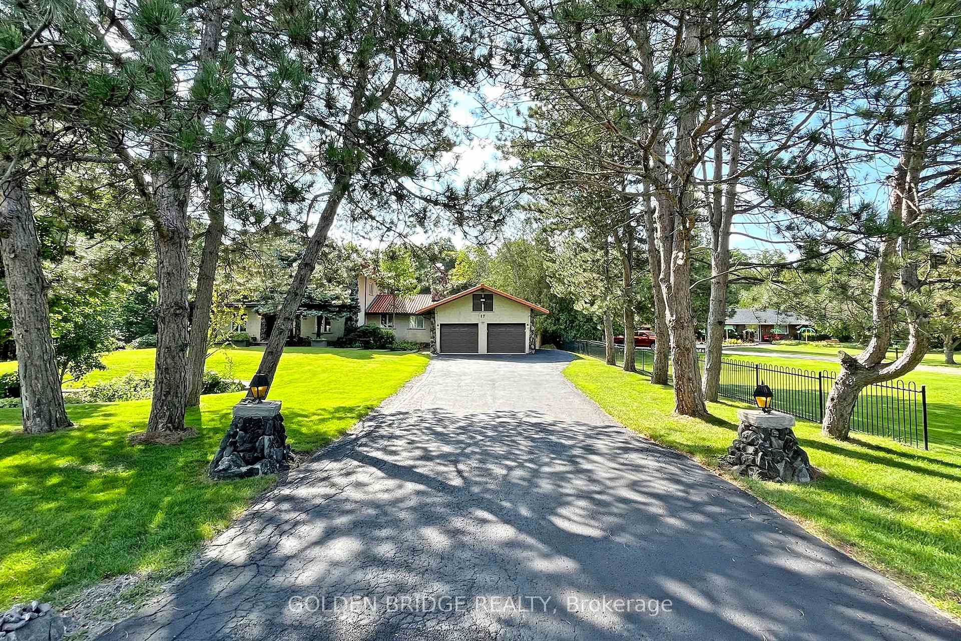 Photo 2 of 17 Glenbourne Park Drive, Markham, Devil's Elbow — HOMEH