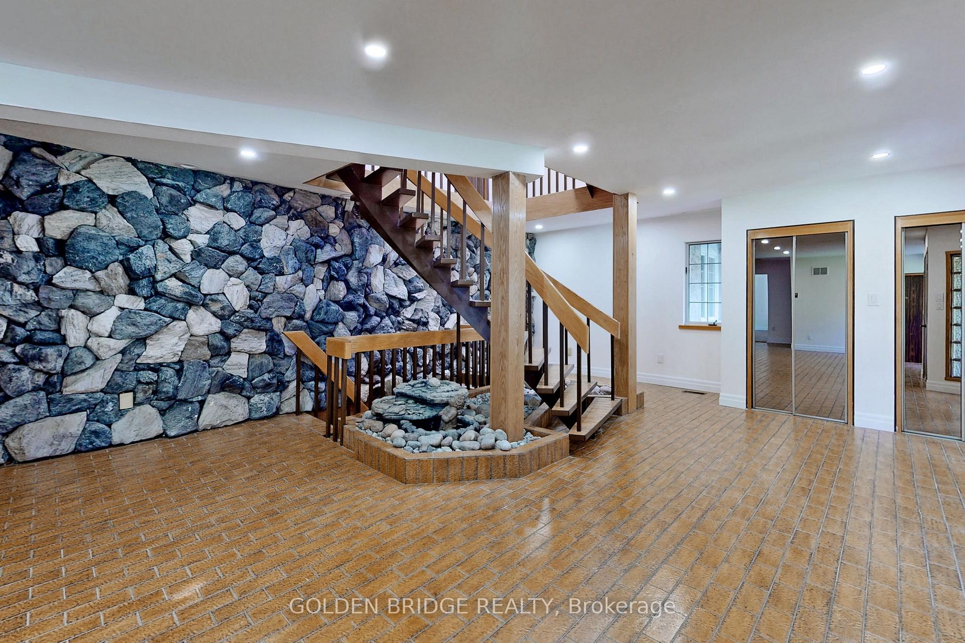 Photo 4 of 17 Glenbourne Park Drive, Markham, Devil's Elbow — HOMEH