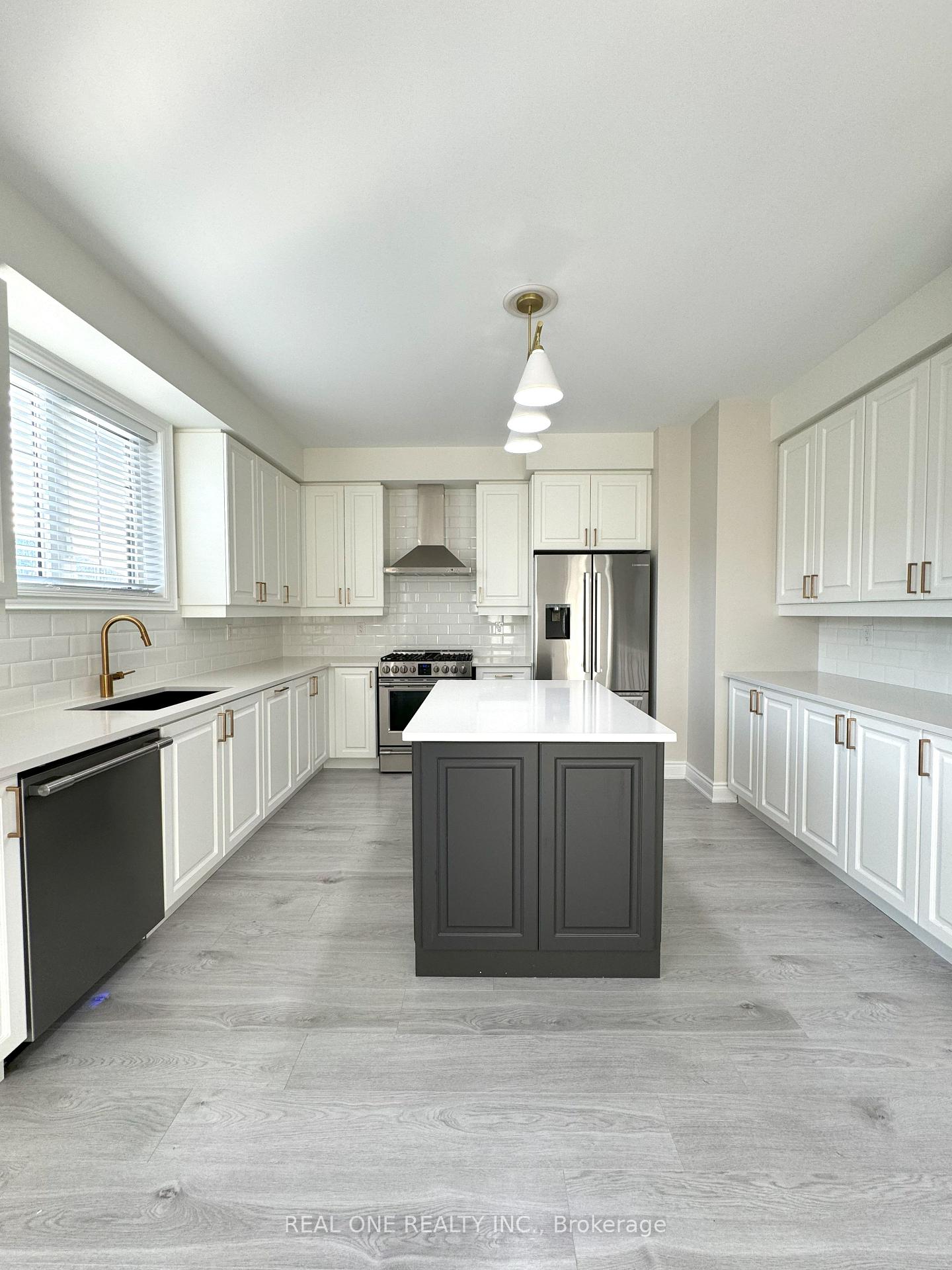 Photo 3 of 318 Coronation Road, Whitby, Rural Whitby — HOMEH