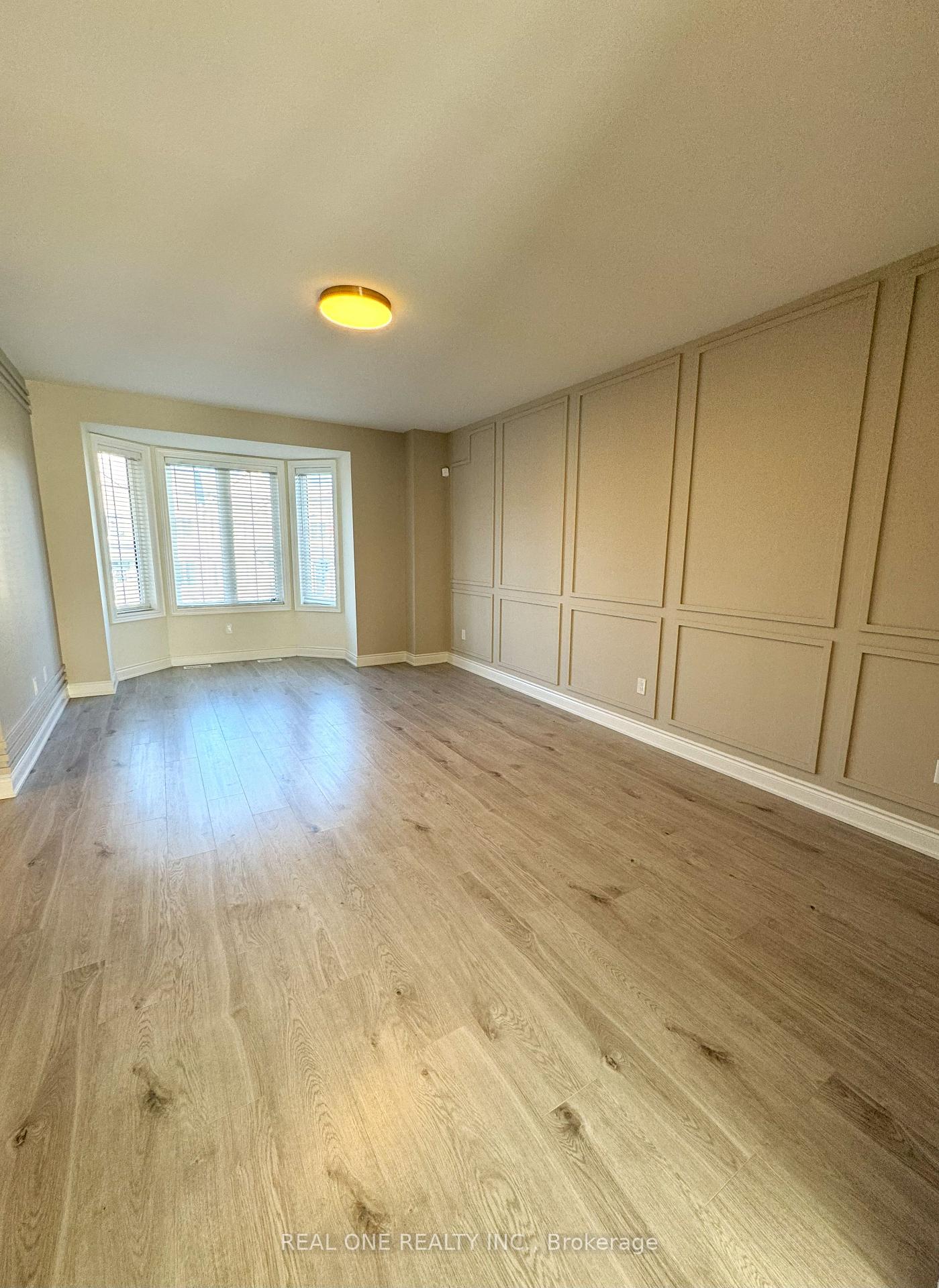 Photo 6 of 318 Coronation Road, Whitby, Rural Whitby — HOMEH