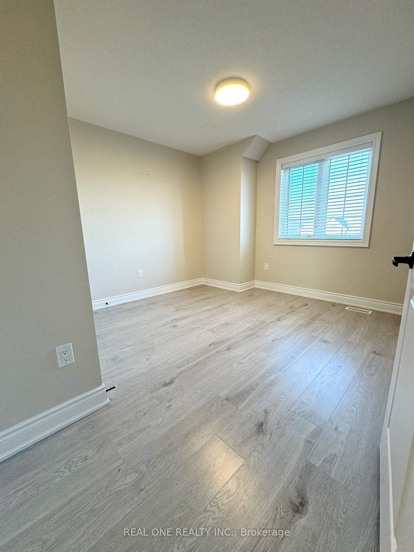 Photo 13 of 318 Coronation Road, Whitby, Rural Whitby — HOMEH