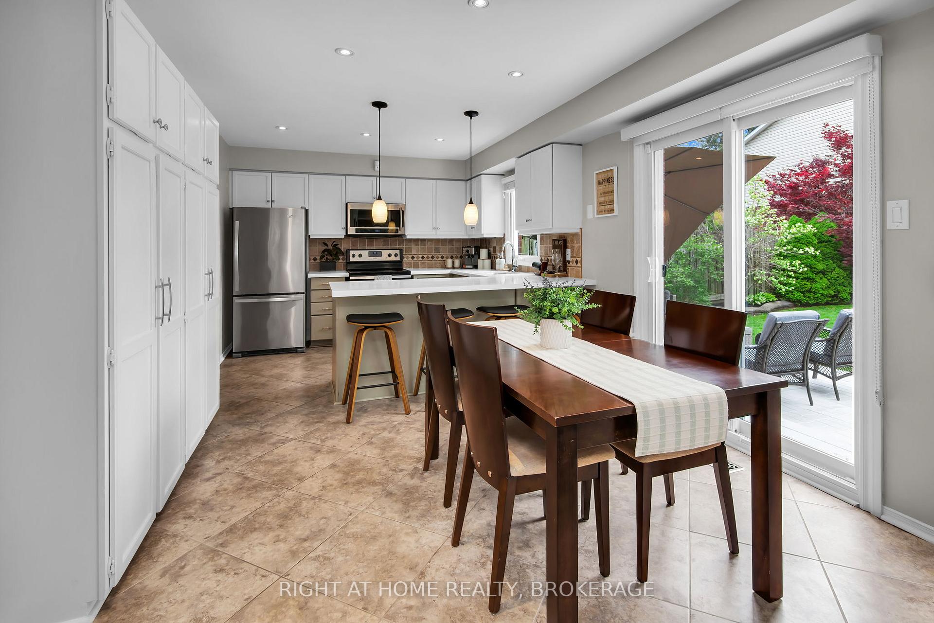 Photo 10 of 10 Ennisclare Place, Whitby, Pringle Creek — HOMEH