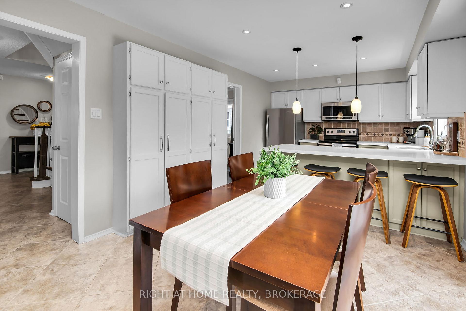 Photo 11 of 10 Ennisclare Place, Whitby, Pringle Creek — HOMEH