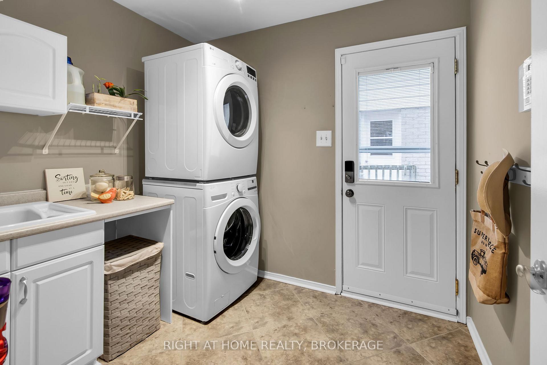 Photo 17 of 10 Ennisclare Place, Whitby, Pringle Creek — HOMEH