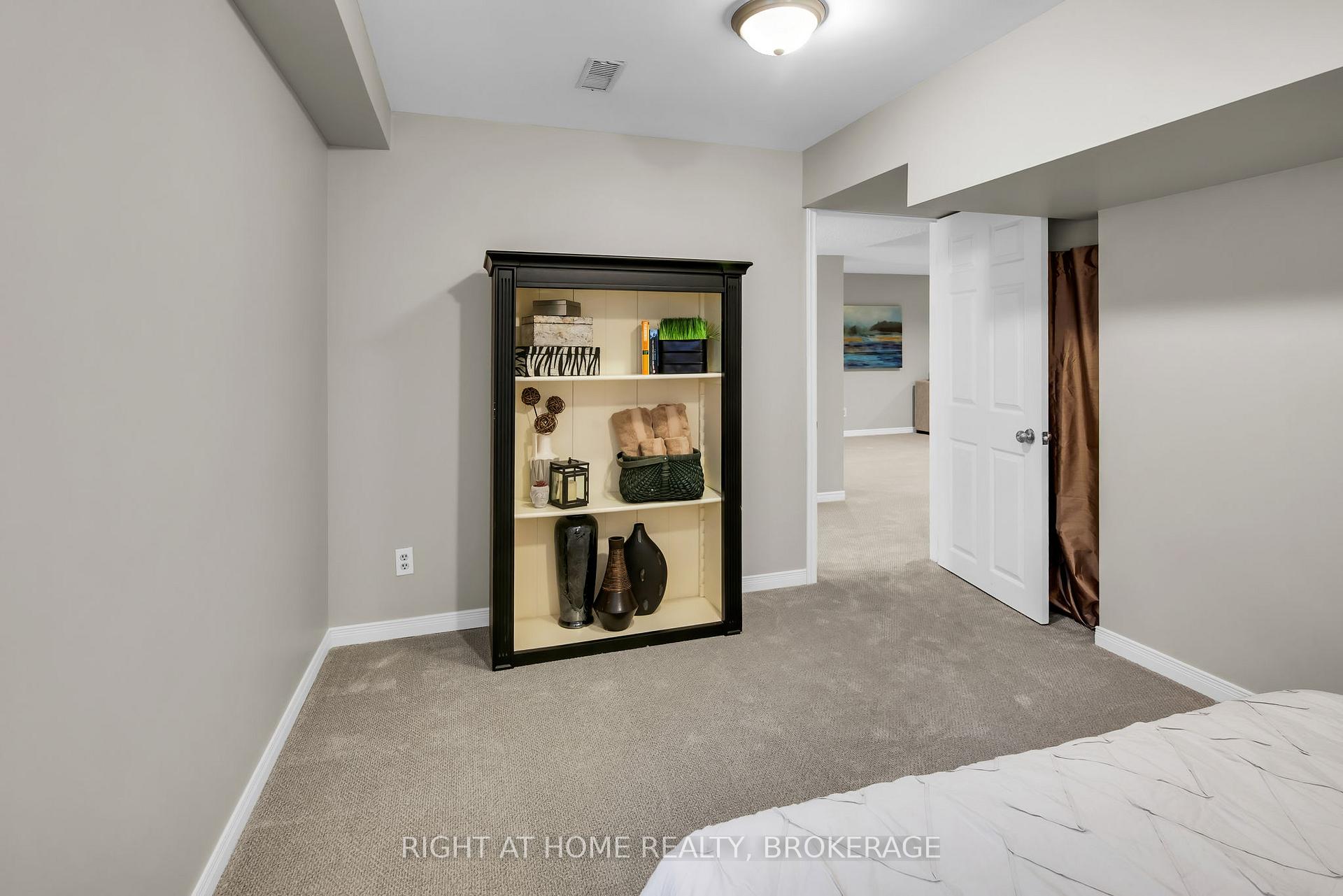 Photo 35 of 10 Ennisclare Place, Whitby, Pringle Creek — HOMEH