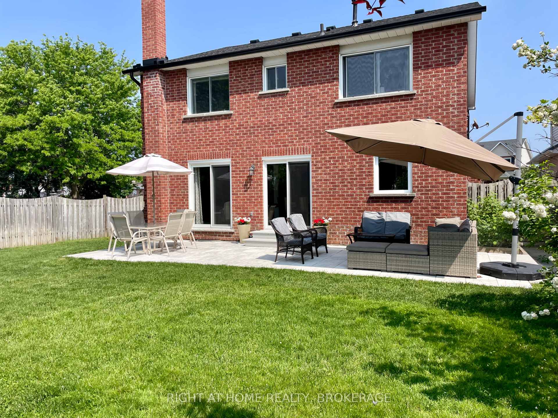 Photo 38 of 10 Ennisclare Place, Whitby, Pringle Creek — HOMEH