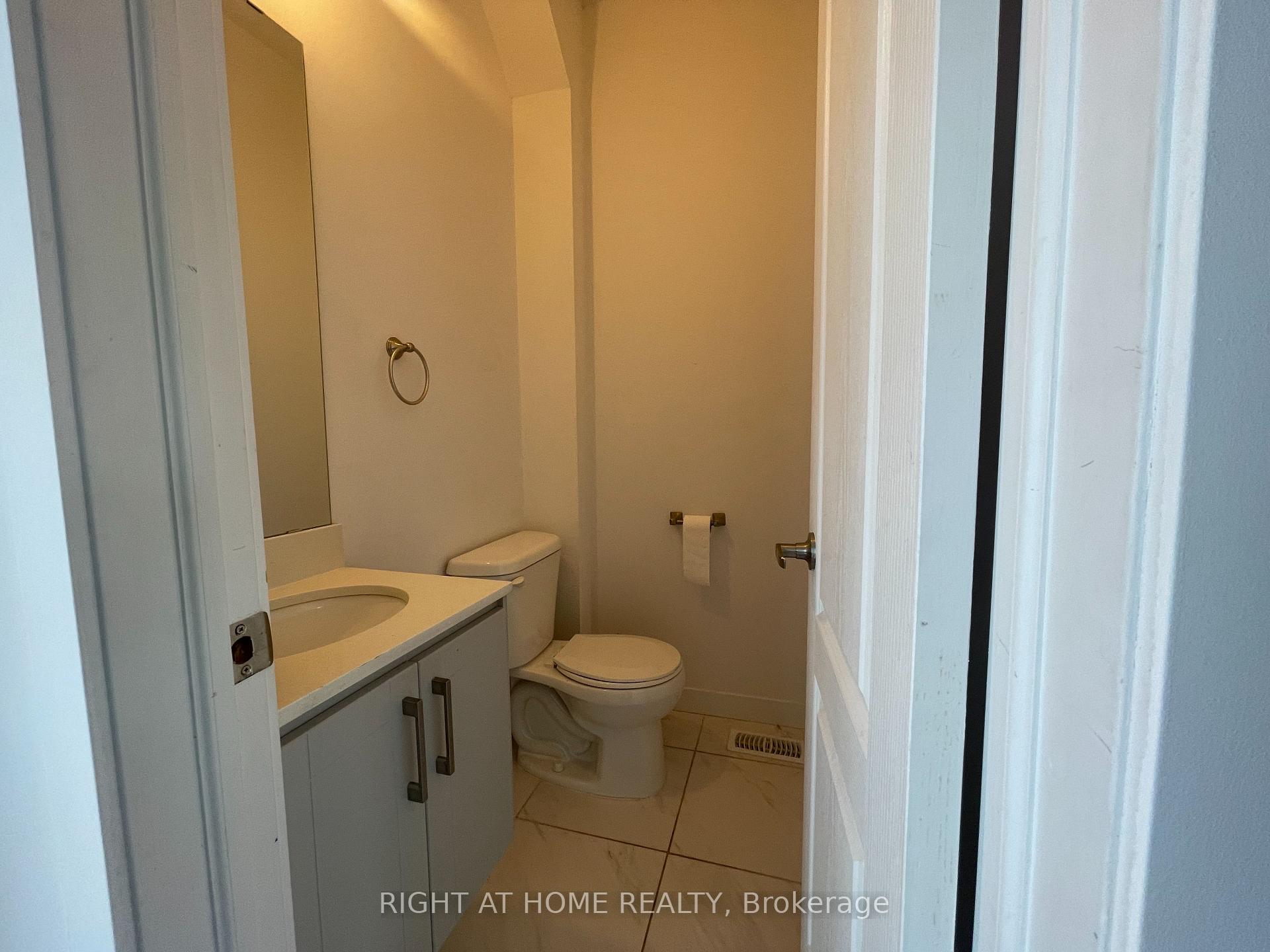 Photo 7 of Unit 7A (UPPER), 23 Denistoun Street, Welland, Broadway — HOMEH