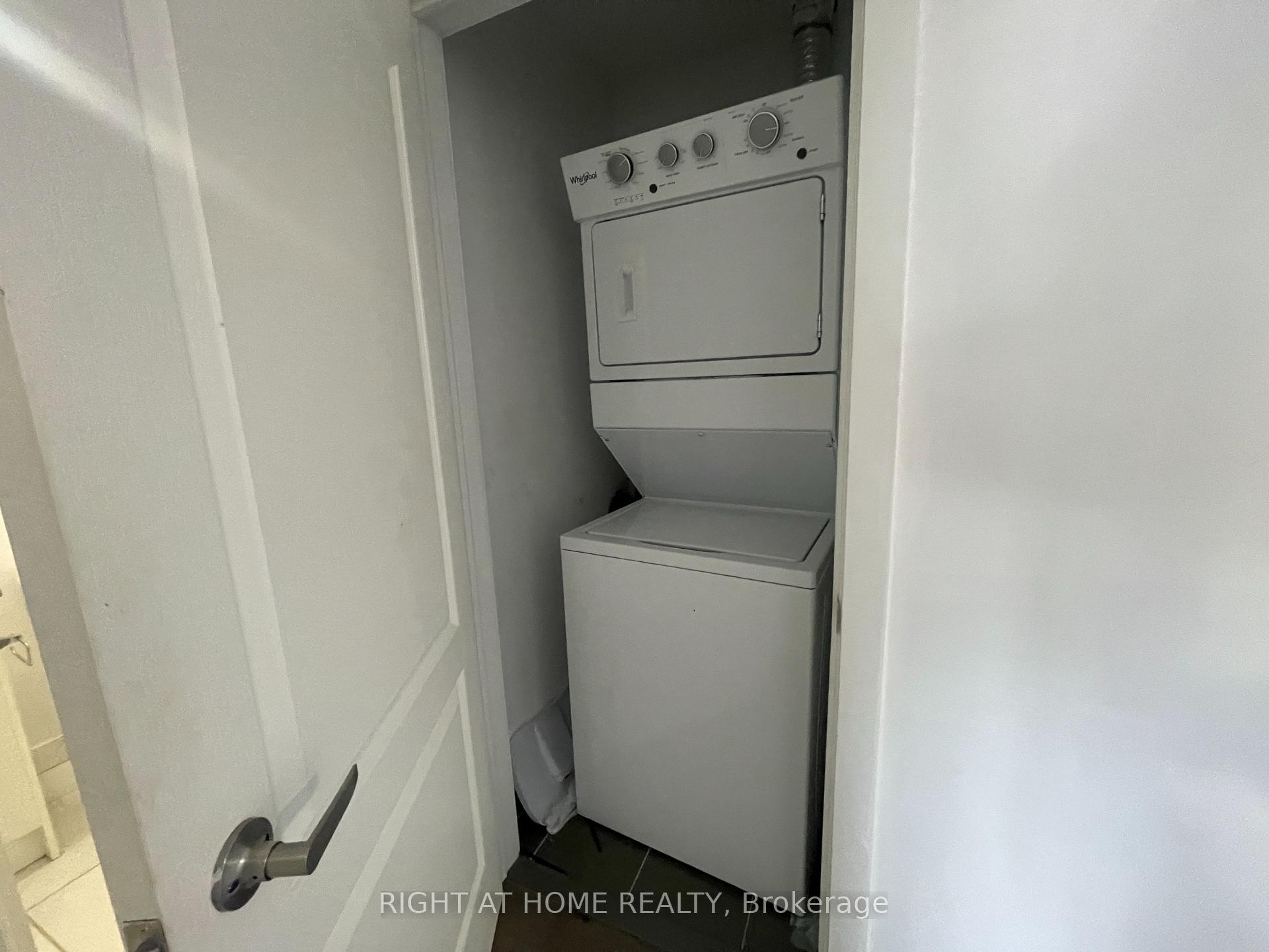 Photo 14 of Unit 7A (UPPER), 23 Denistoun Street, Welland, Broadway — HOMEH