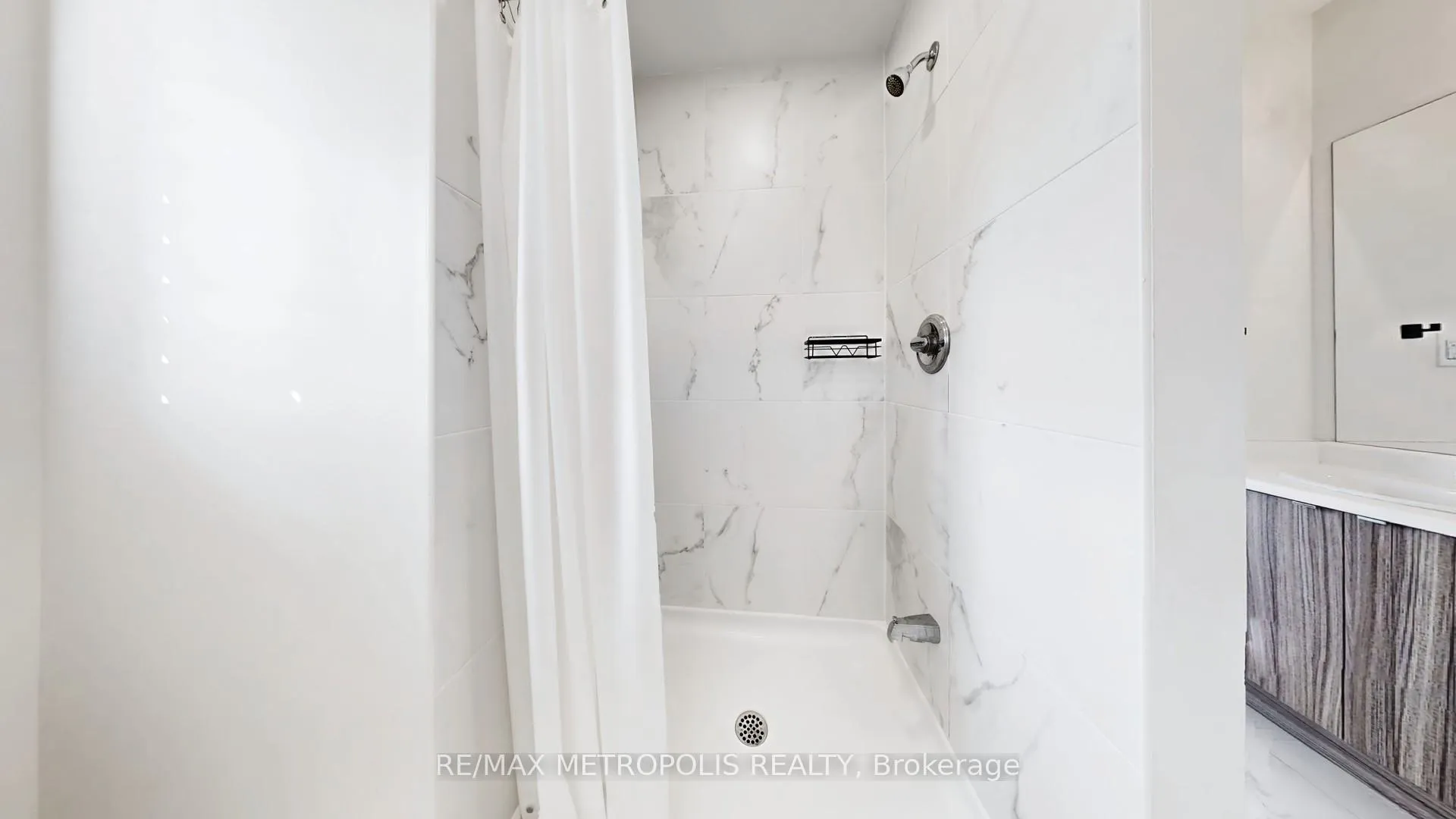 Photo 39 of 156 Muirfield Drive, Barrie, Ardagh — HOMEH