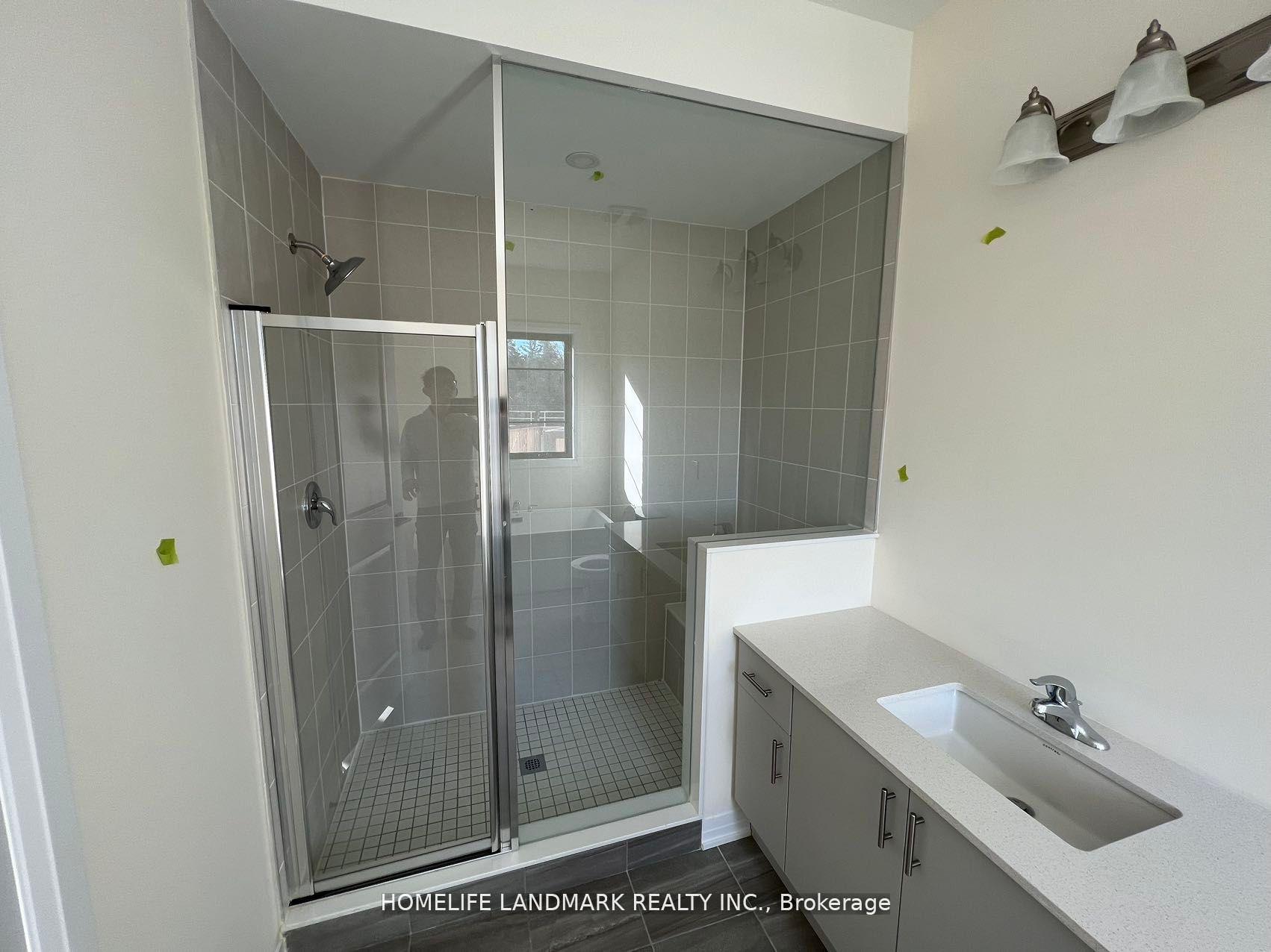 Photo 12 of 62 De La Roche Drive, Vaughan, Vellore Village — HOMEH