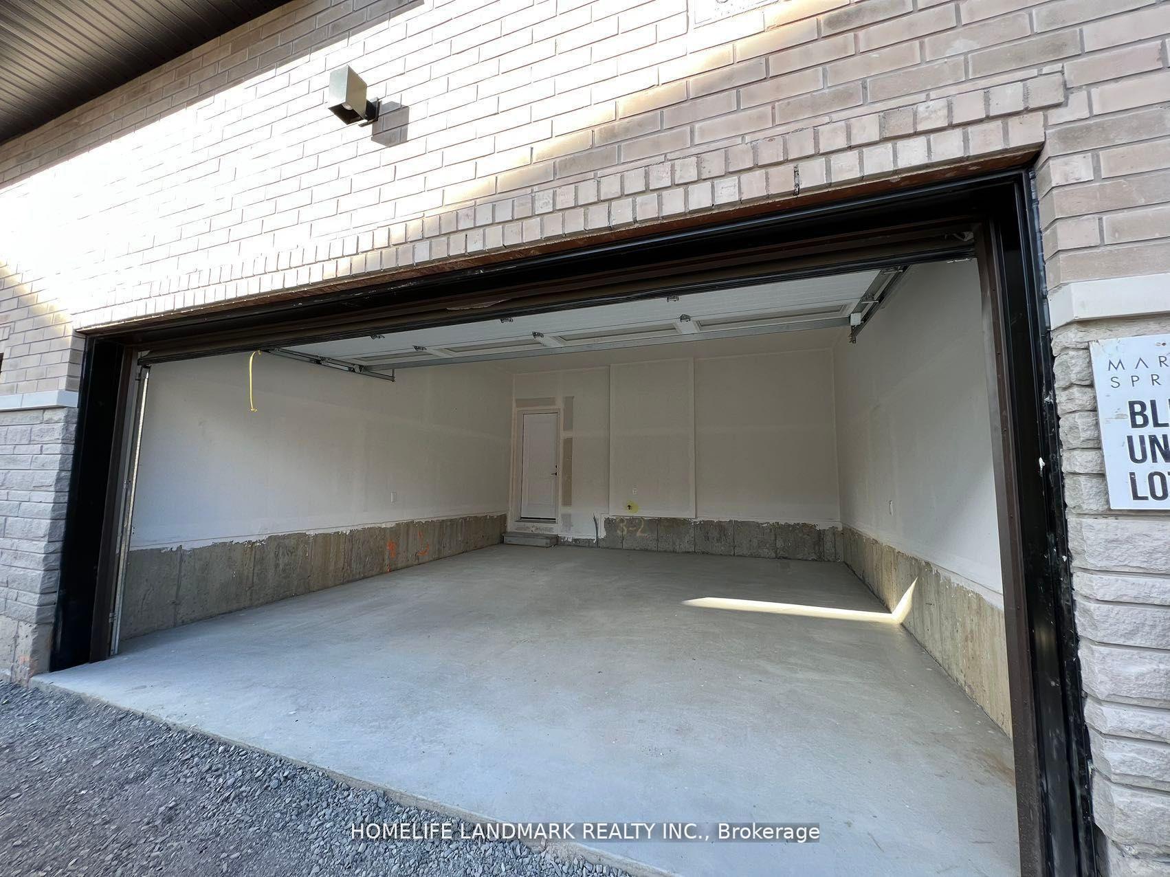 Photo 17 of 62 De La Roche Drive, Vaughan, Vellore Village — HOMEH