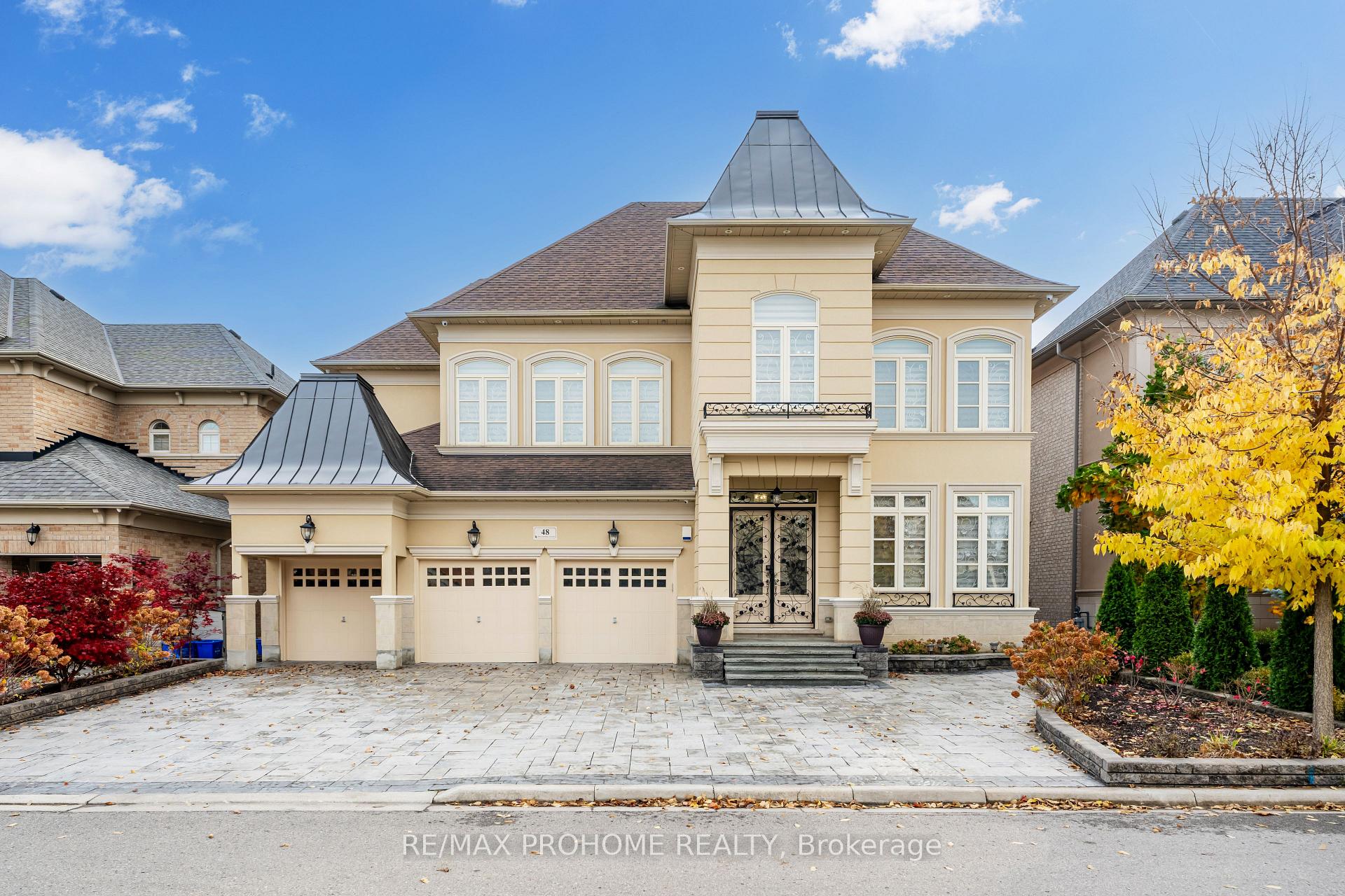 Photo 2 of 48 Silver Sterling Crescent, Vaughan, Vellore Village — HOMEH