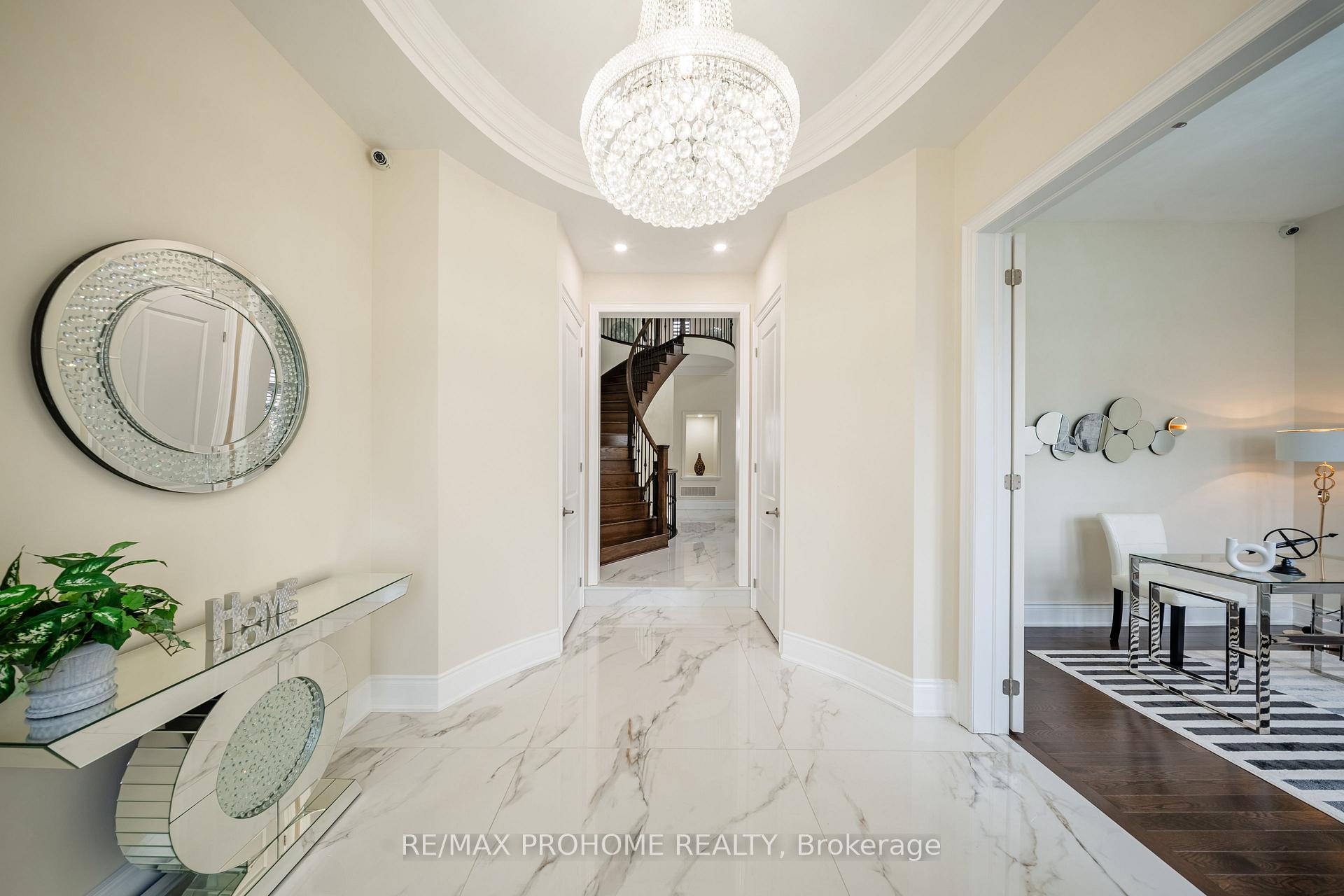 Photo 5 of 48 Silver Sterling Crescent, Vaughan, Vellore Village — HOMEH