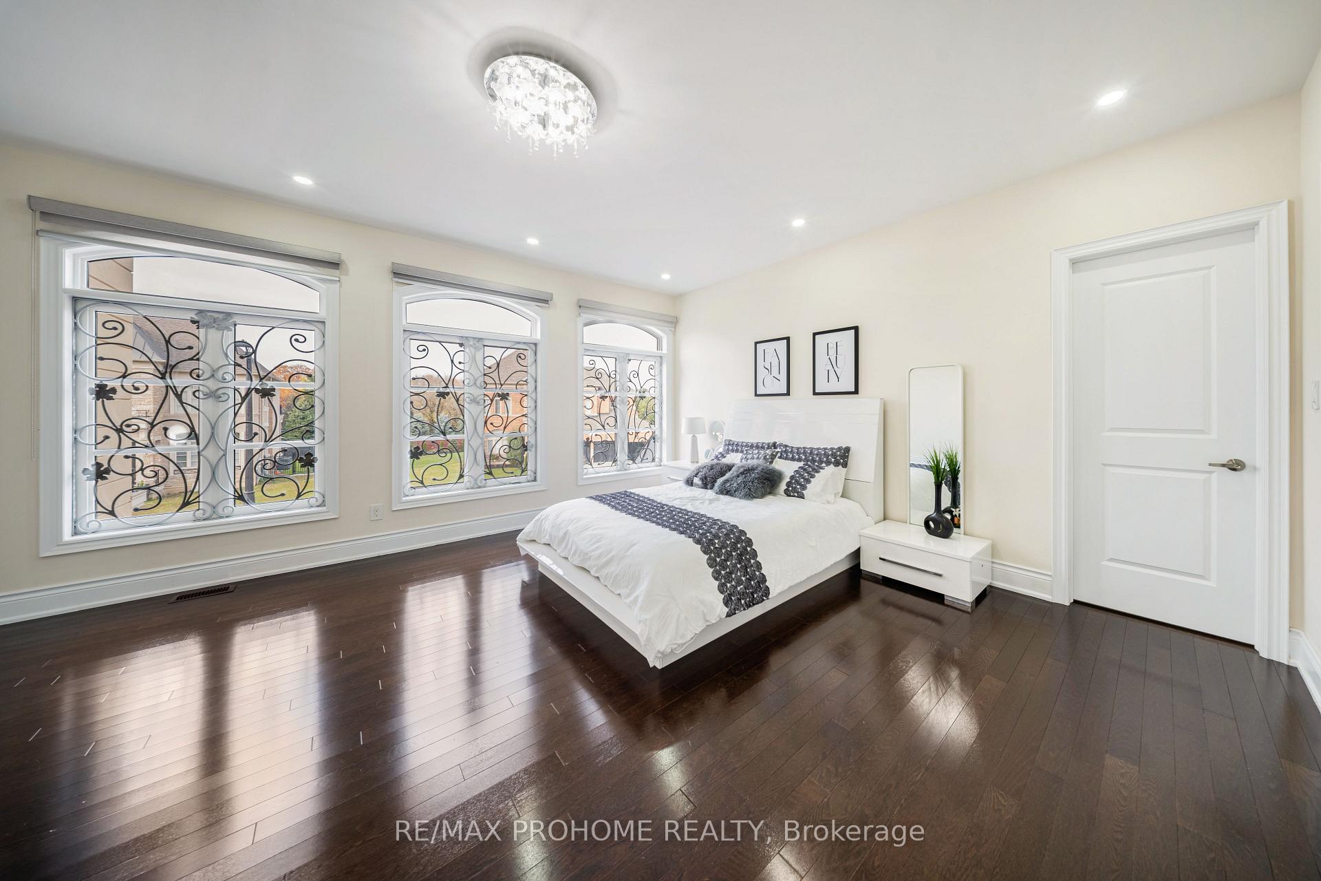 Photo 30 of 48 Silver Sterling Crescent, Vaughan, Vellore Village — HOMEH