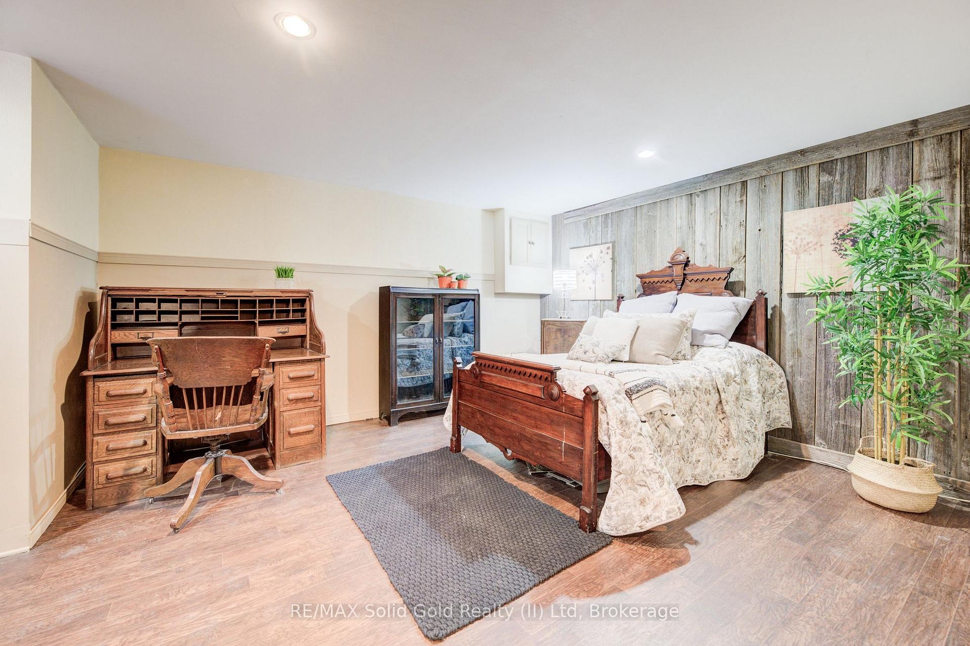 Photo 22 of 89 Oriole Parkway W, Woolwich — HOMEH