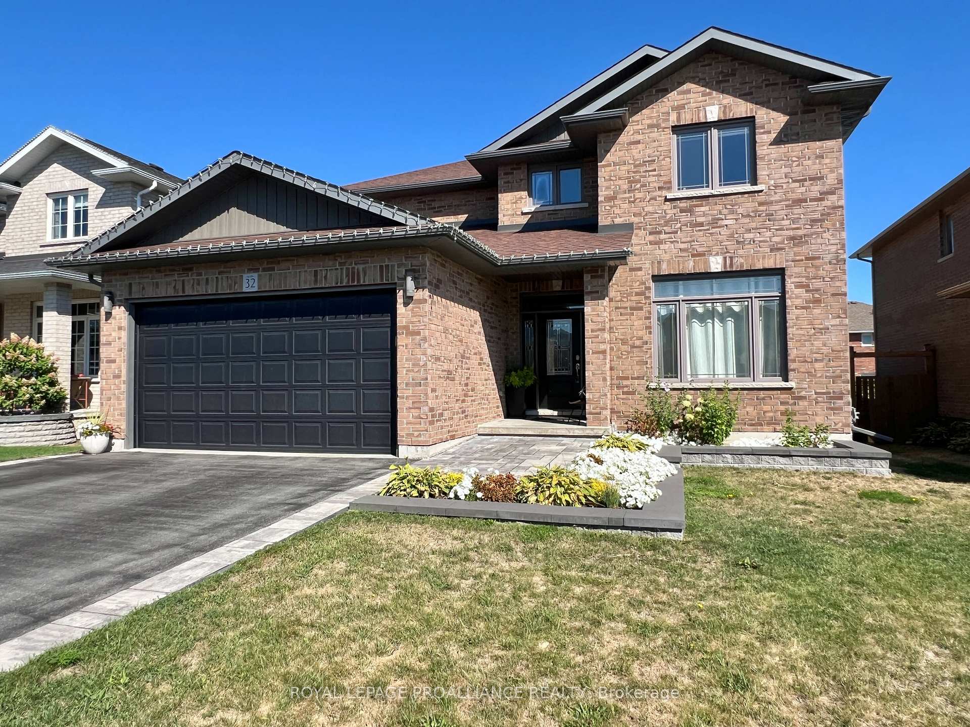 Photo 1 of 32 Vertis Court, Belleville, Thurlow Ward — HOMEH