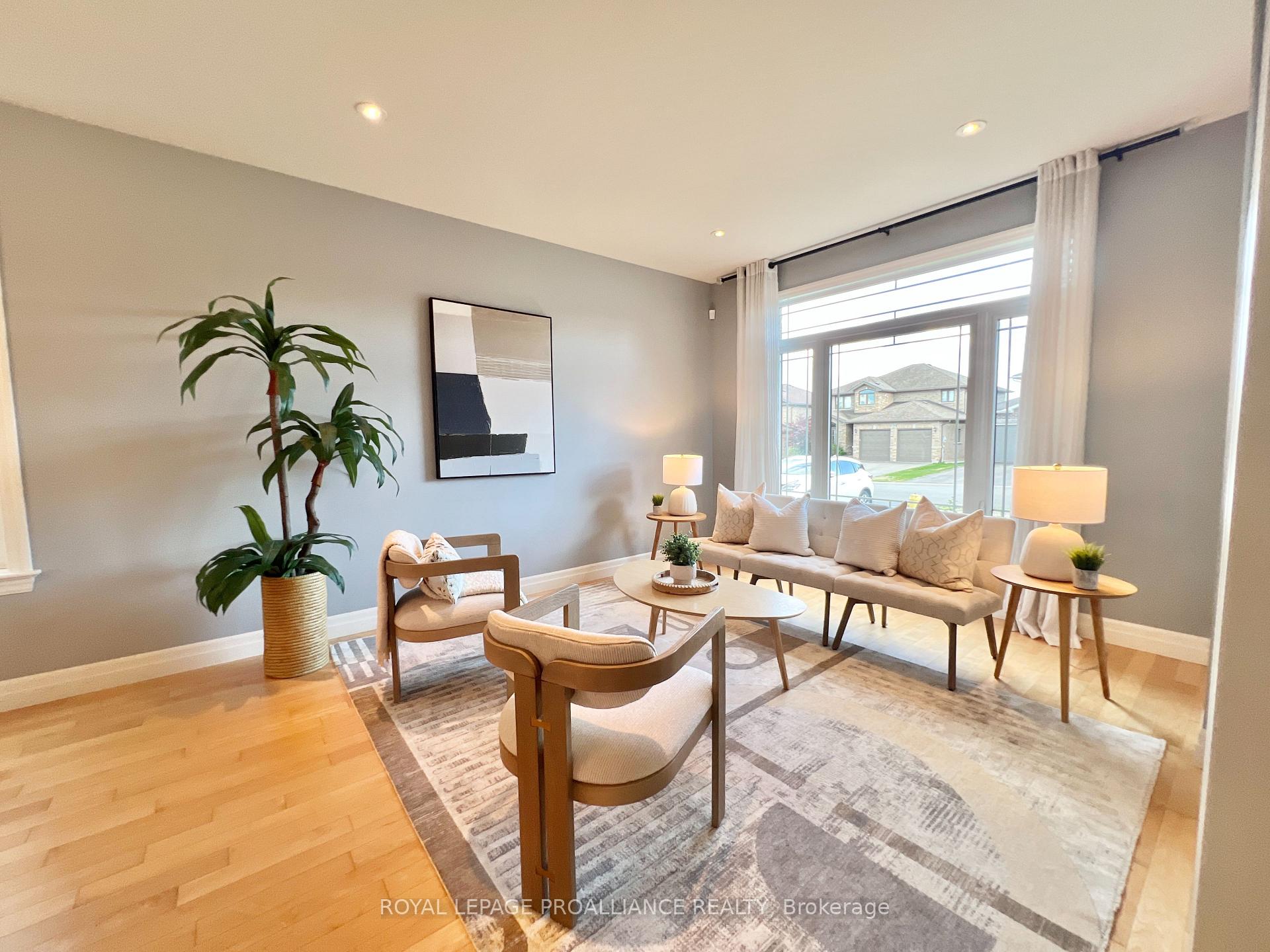 Photo 7 of 32 Vertis Court, Belleville, Thurlow Ward — HOMEH