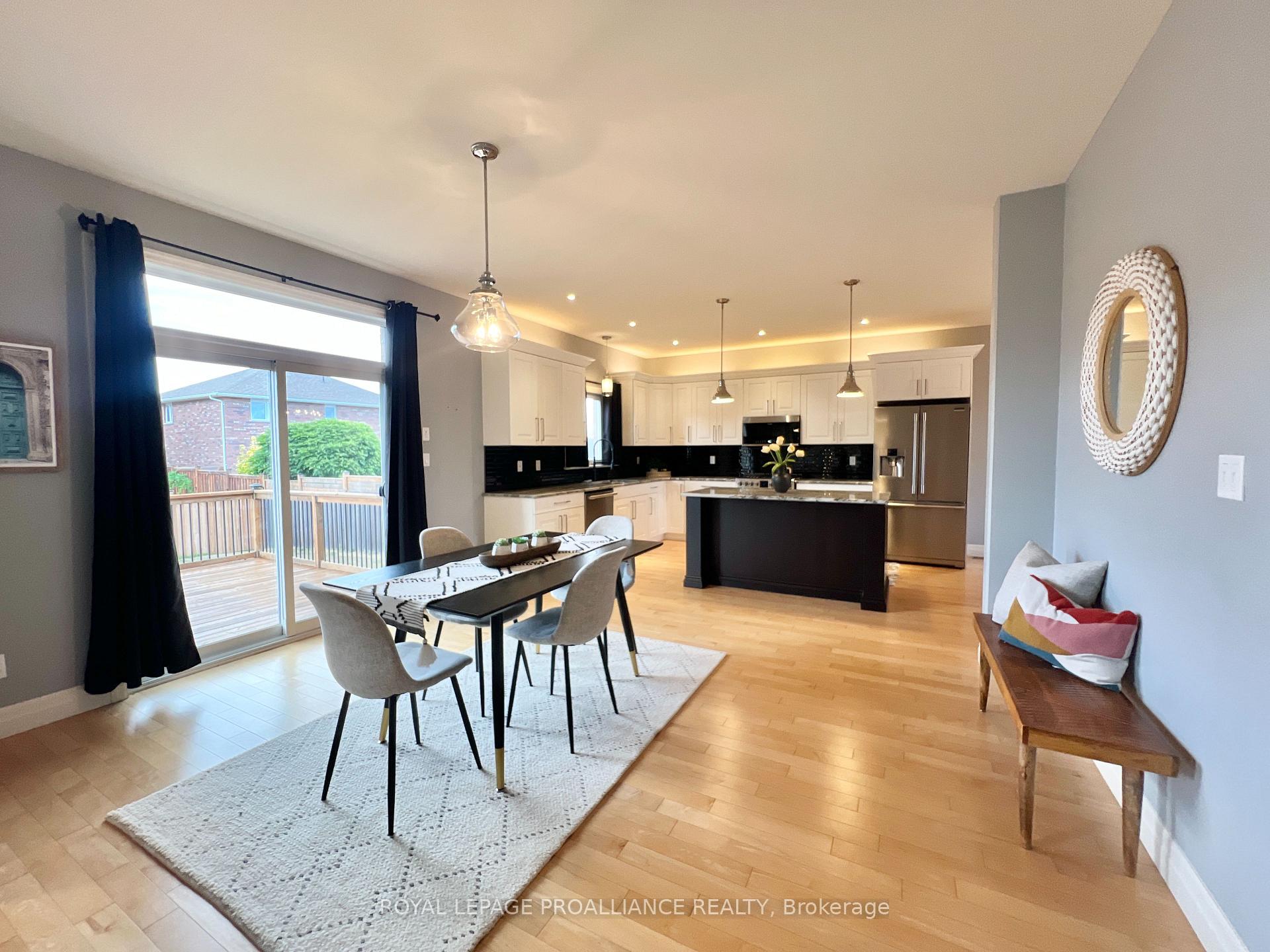Photo 11 of 32 Vertis Court, Belleville, Thurlow Ward — HOMEH