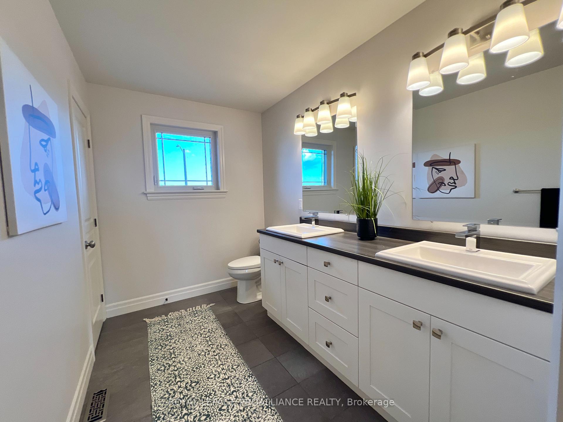 Photo 17 of 32 Vertis Court, Belleville, Thurlow Ward — HOMEH