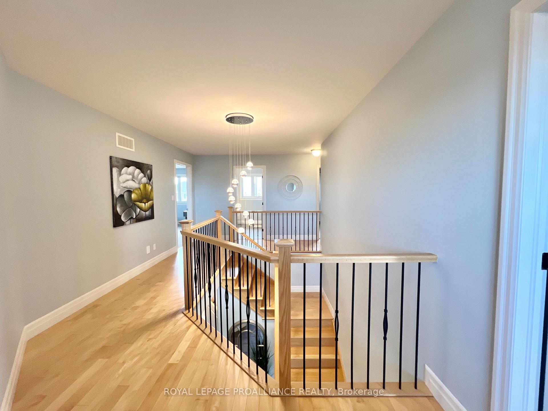 Photo 16 of 32 Vertis Court, Belleville, Thurlow Ward — HOMEH
