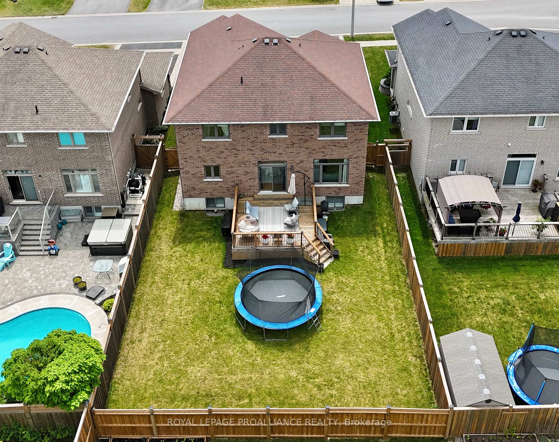 Photo 34 of 32 Vertis Court, Belleville, Thurlow Ward — HOMEH