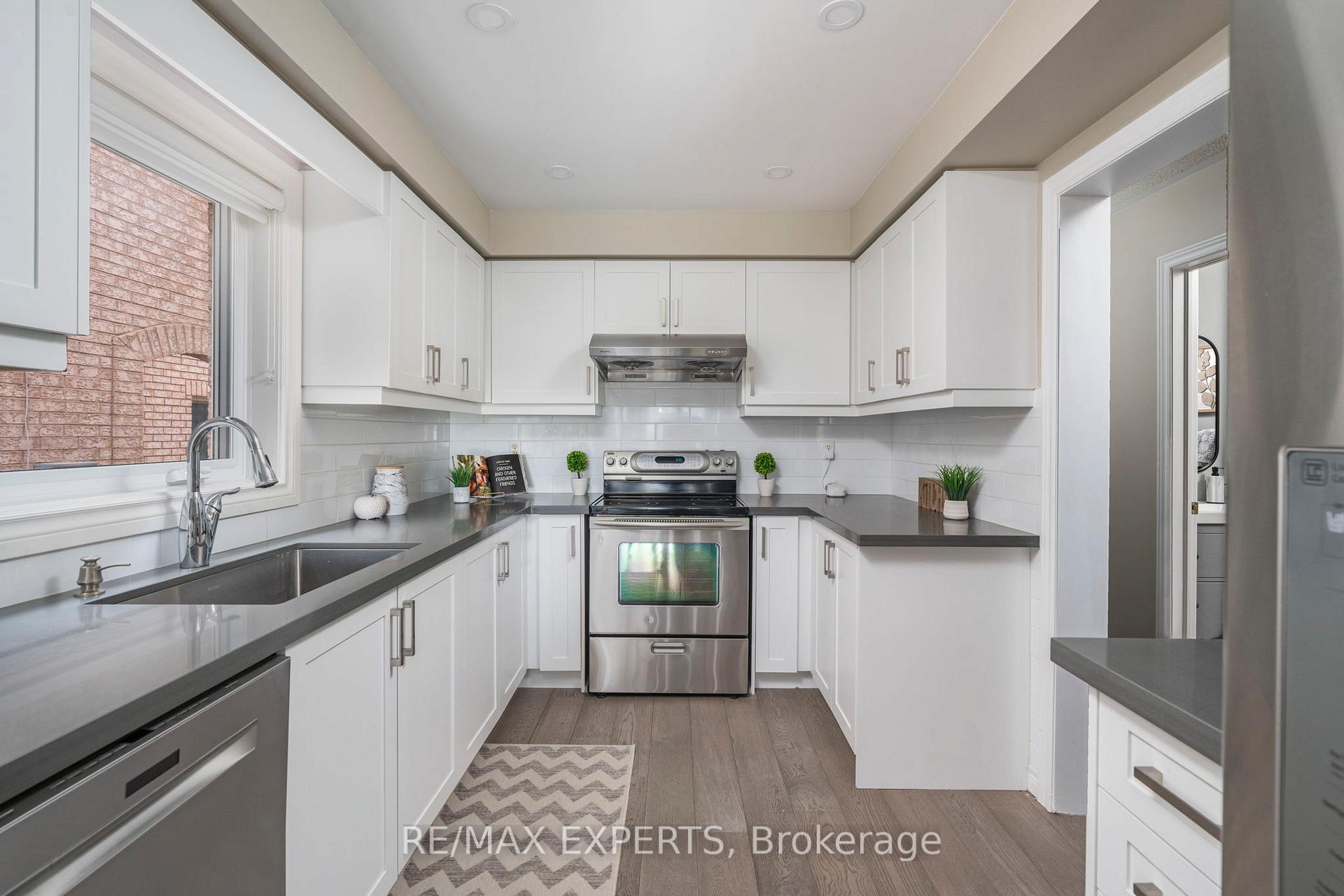Photo 3 of 157 Primeau Drive, Aurora, Aurora Grove — HOMEH