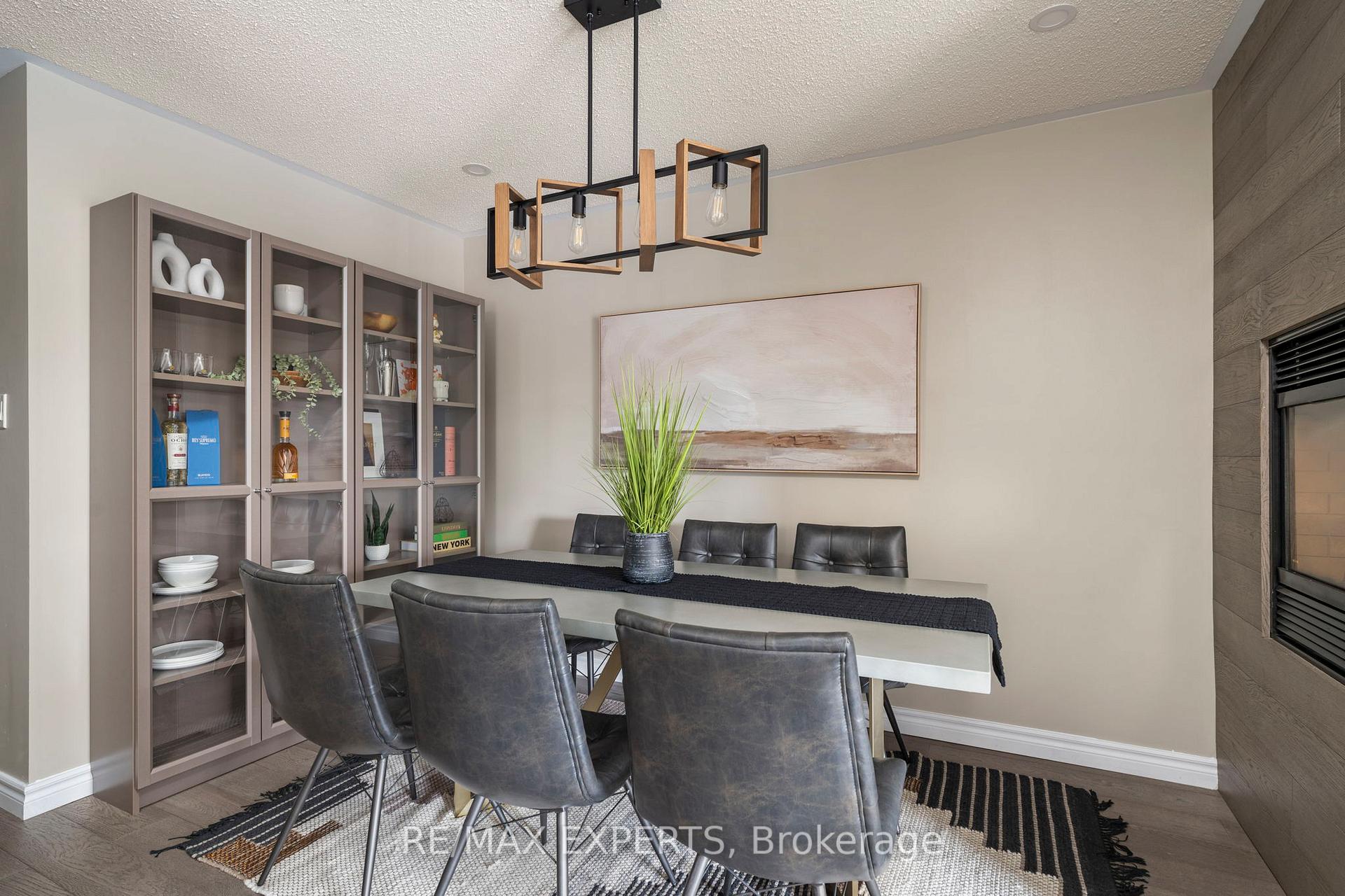 Photo 4 of 157 Primeau Drive, Aurora, Aurora Grove — HOMEH