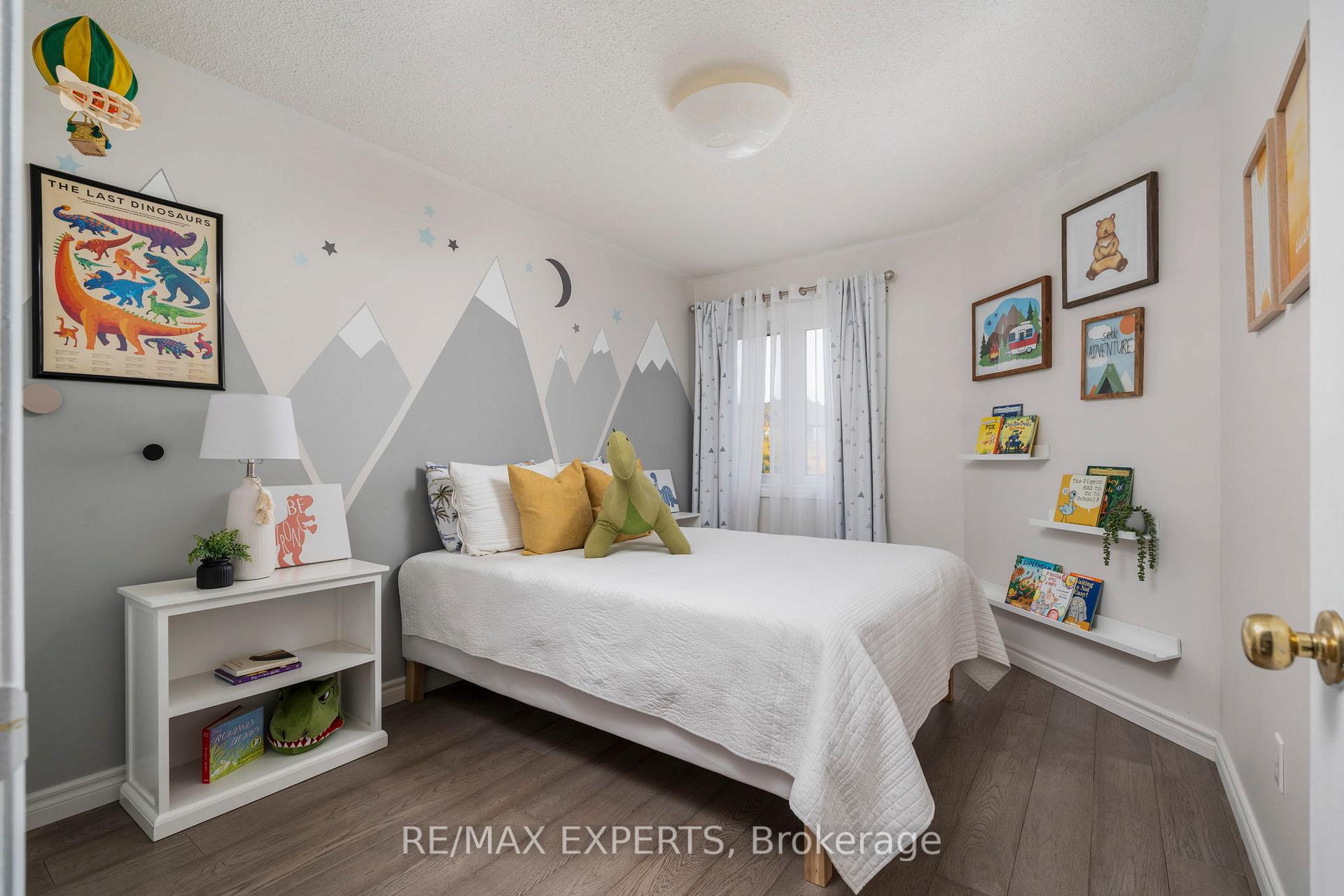Photo 23 of 157 Primeau Drive, Aurora, Aurora Grove — HOMEH