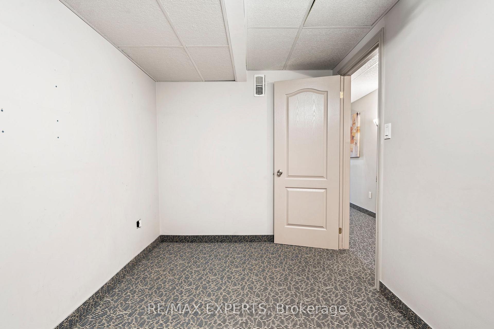Photo 20 of 157 Primeau Drive, Aurora, Aurora Grove — HOMEH