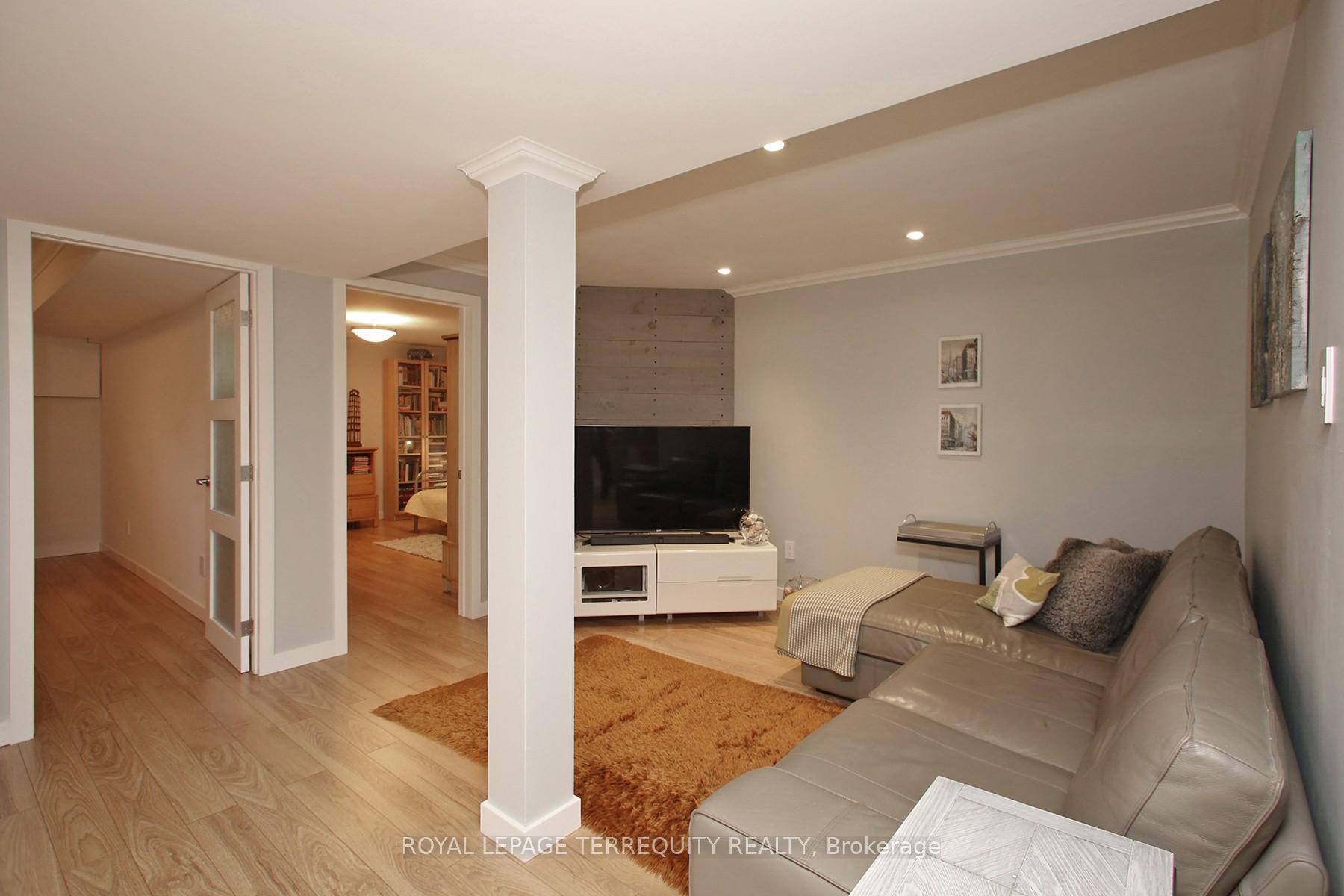 Photo 24 of 208 Craydon Road, Whitby, Downtown Whitby — HOMEH