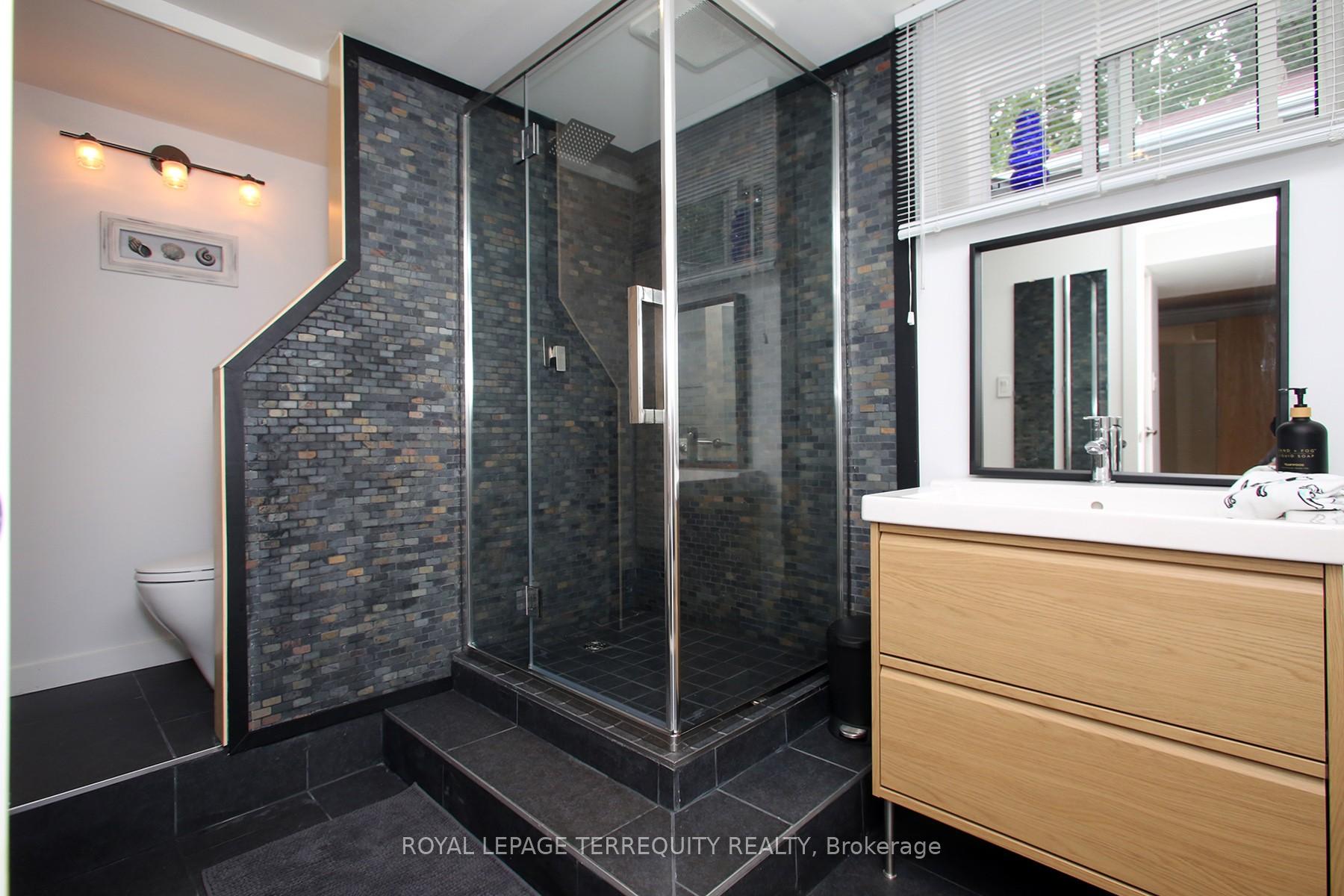 Photo 25 of 208 Craydon Road, Whitby, Downtown Whitby — HOMEH